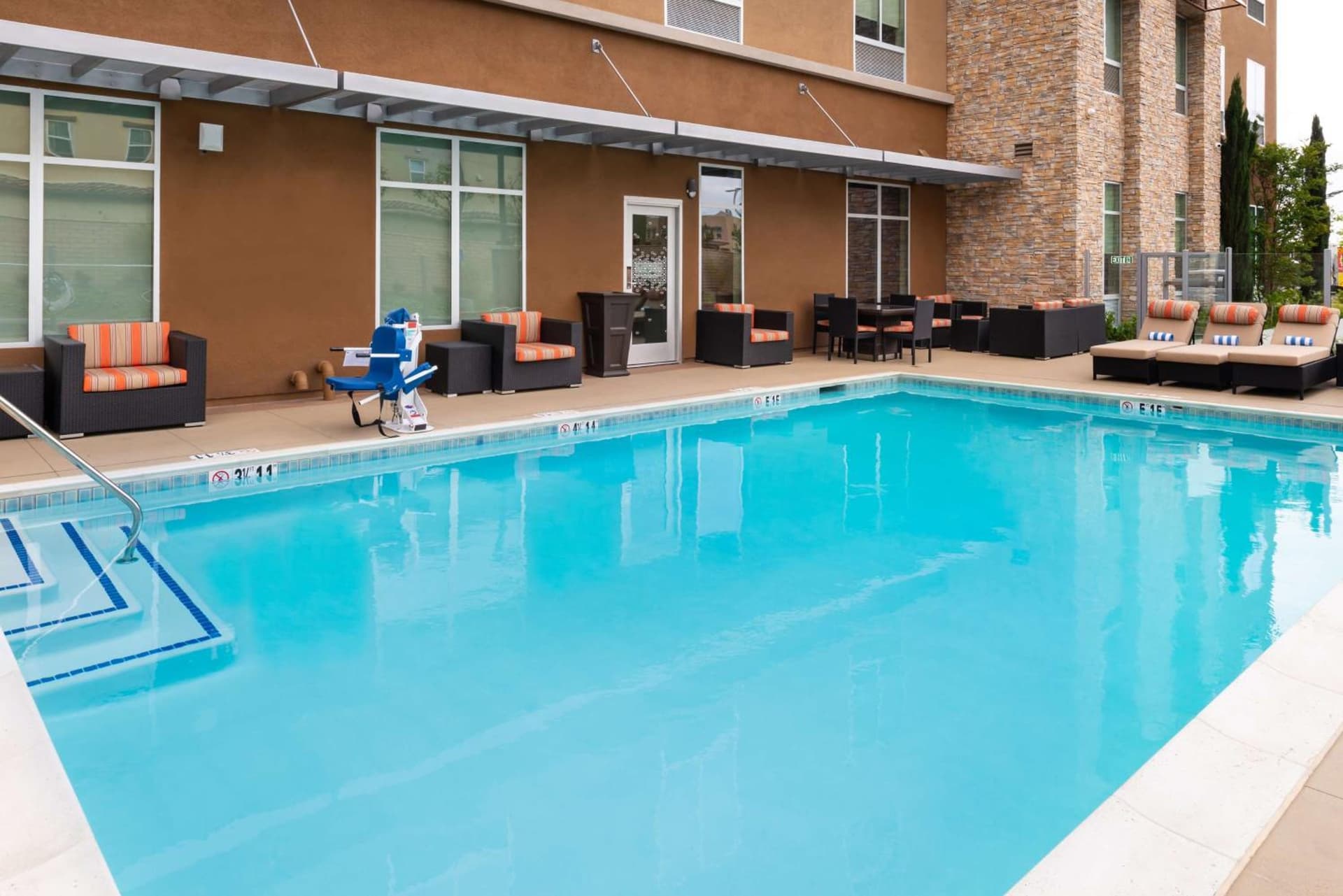 Hampton Inn & Suites Buena Park gallery photo in Buena Park, CA — image 36