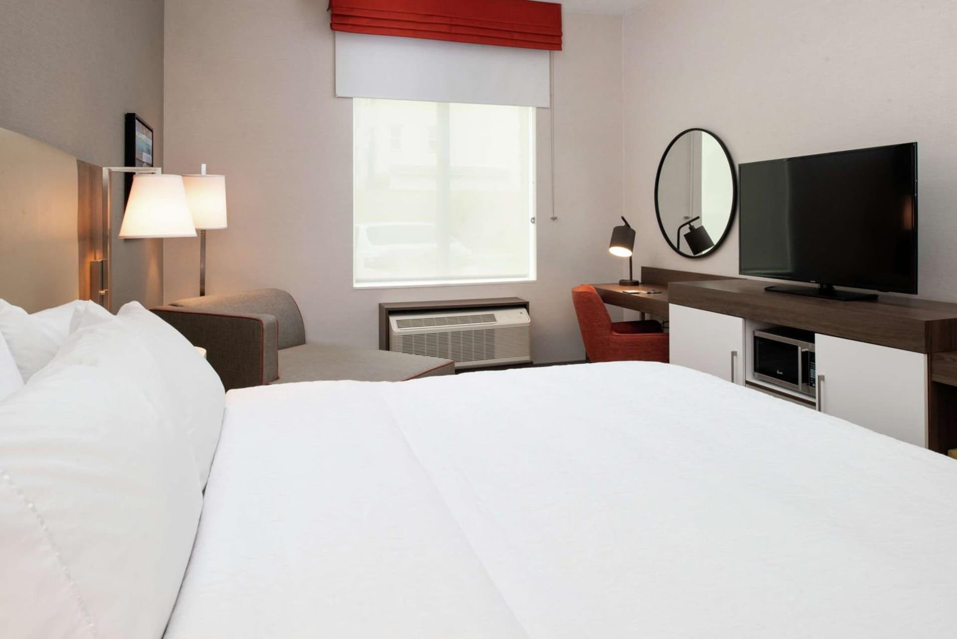 Hampton Inn & Suites Buena Park gallery photo in Buena Park, CA — image 47