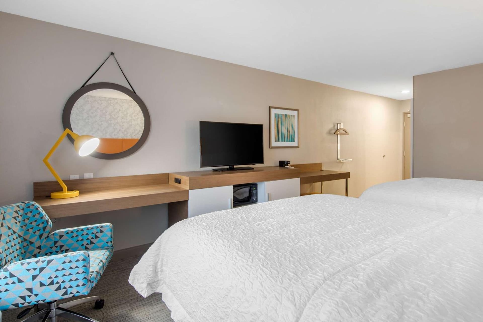 Hampton Inn & Suites Ruidoso Downs interior in Ruidoso Downs, NM — gallery photo 2
