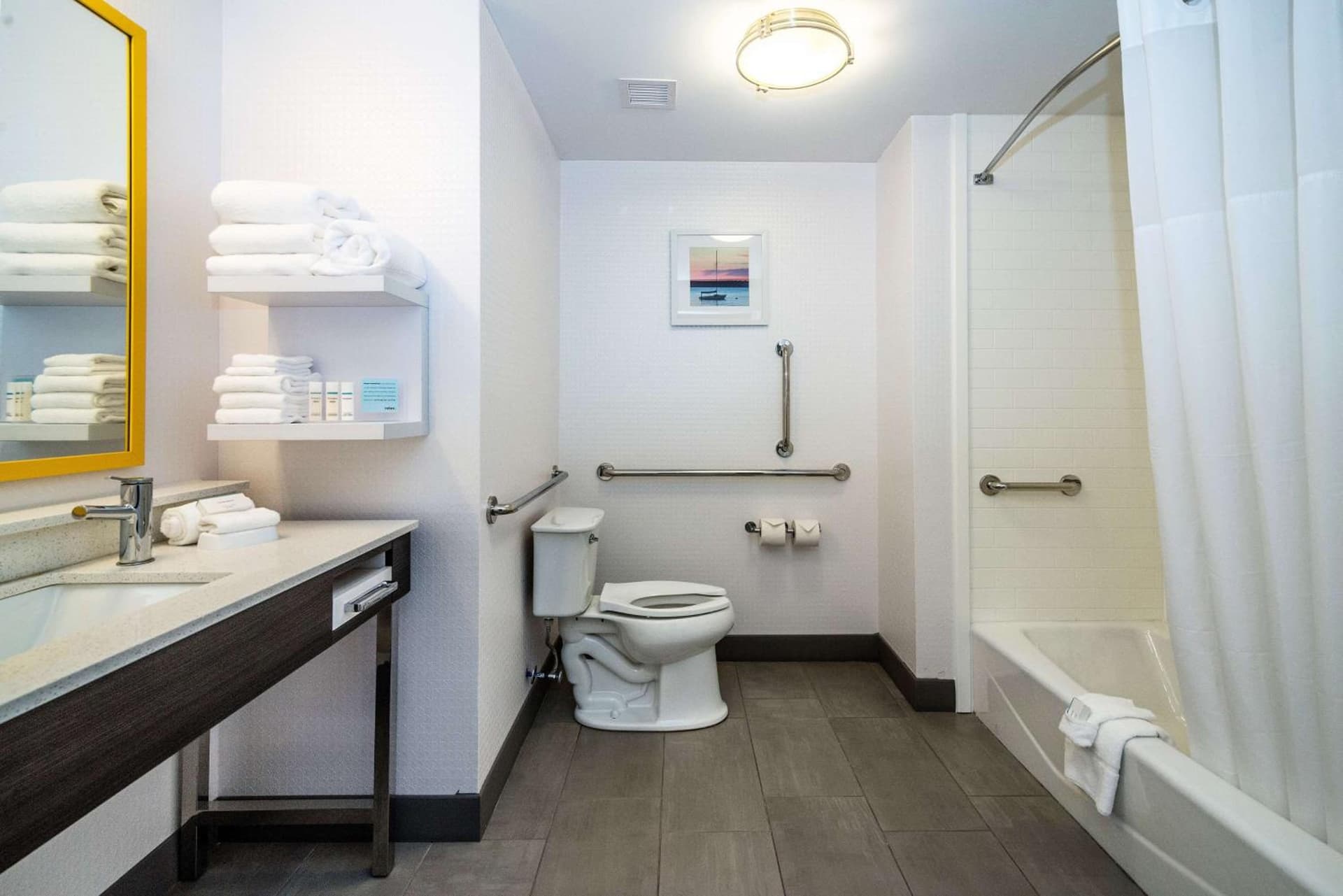 Hampton Inn & Suites - Allen Park interior in Allen Park, MI — gallery photo 2