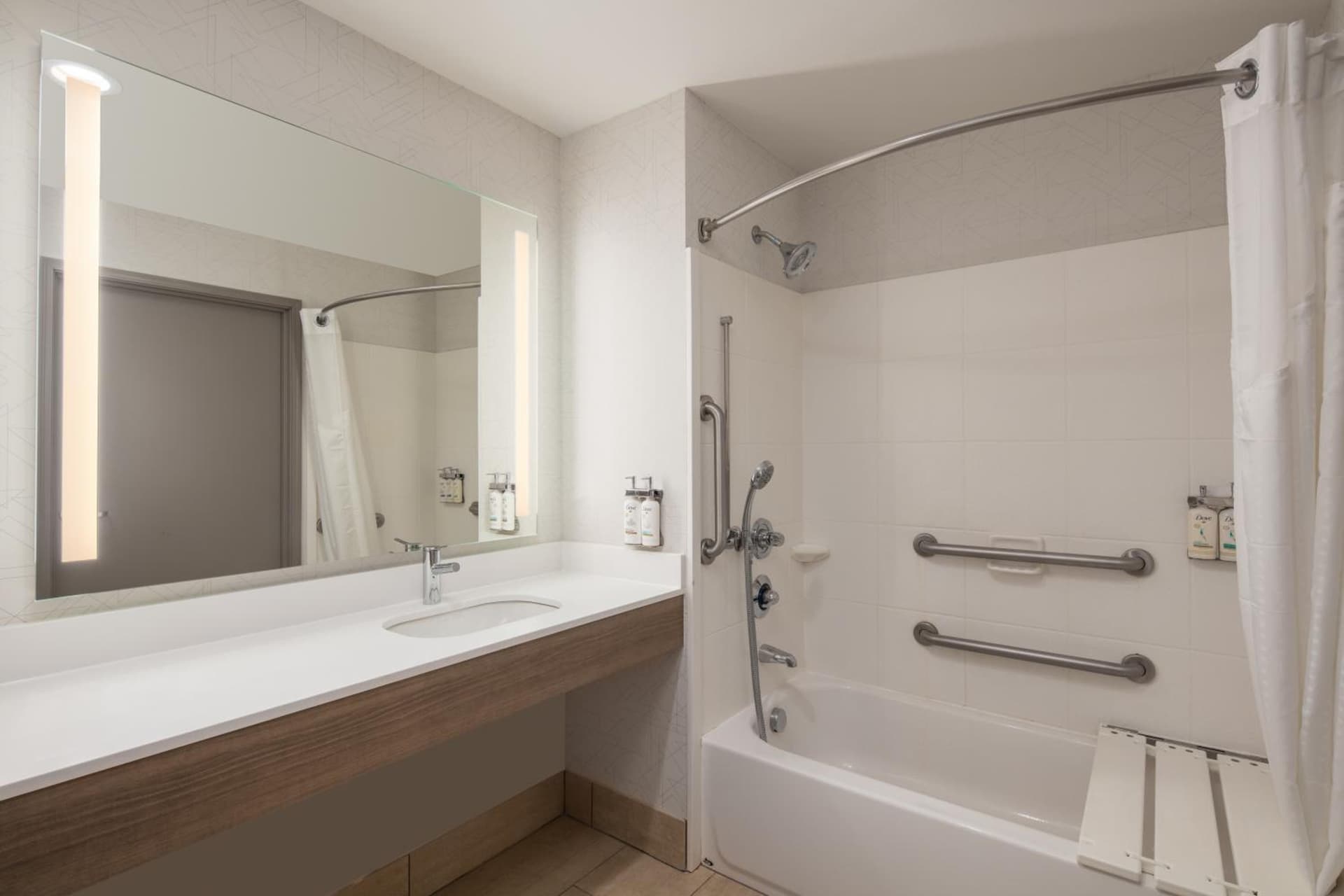 Holiday Inn Express Bothell by IHG gallery photo in Bothell, WA — image 57