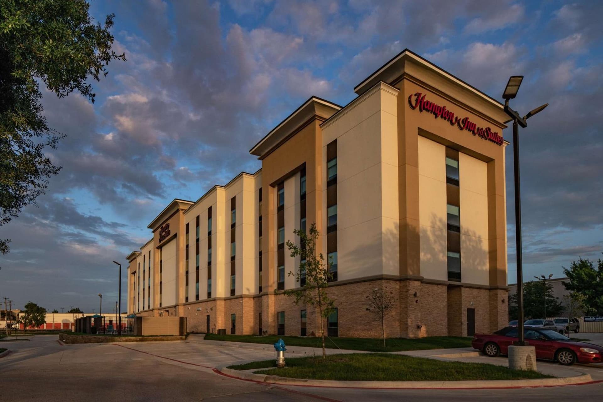 Hampton Inn & Suites Dallas/Plano Central property views in Plano, TX — gallery photo 3
