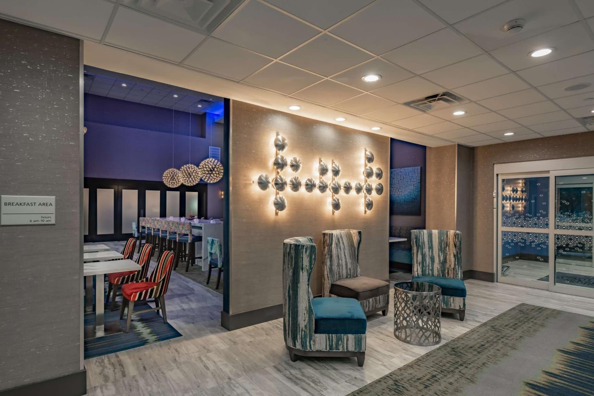 Hampton Inn & Suites Dallas/Plano Central interior in Plano, TX — gallery photo 2
