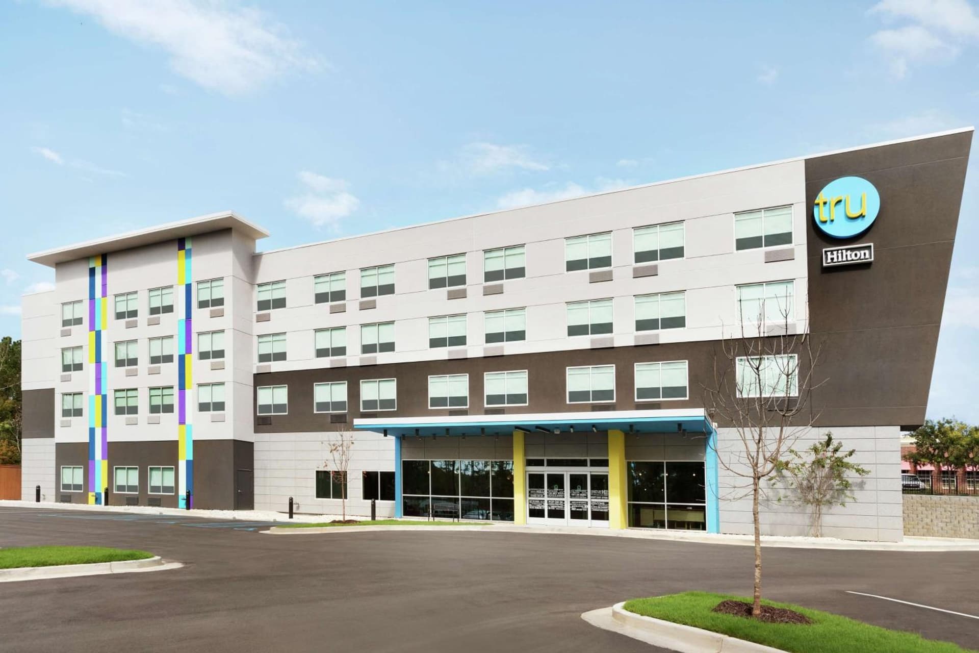 Tru By Hilton Harbison Columbia interior in Columbia, SC — gallery photo 2