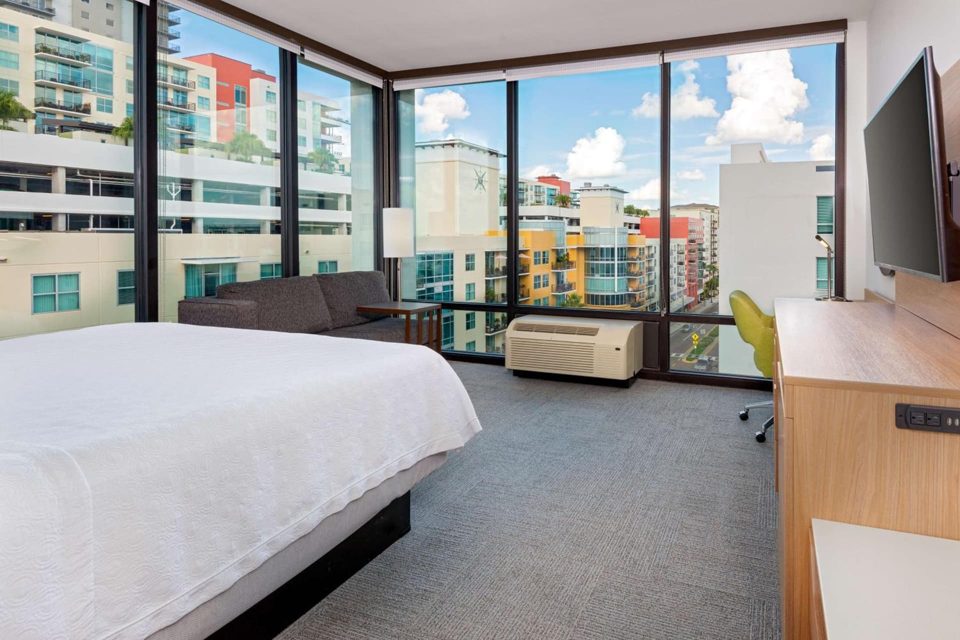 Hampton Inn Tampa Downtown Channel District gallery photo in Tampa, FL — image 7