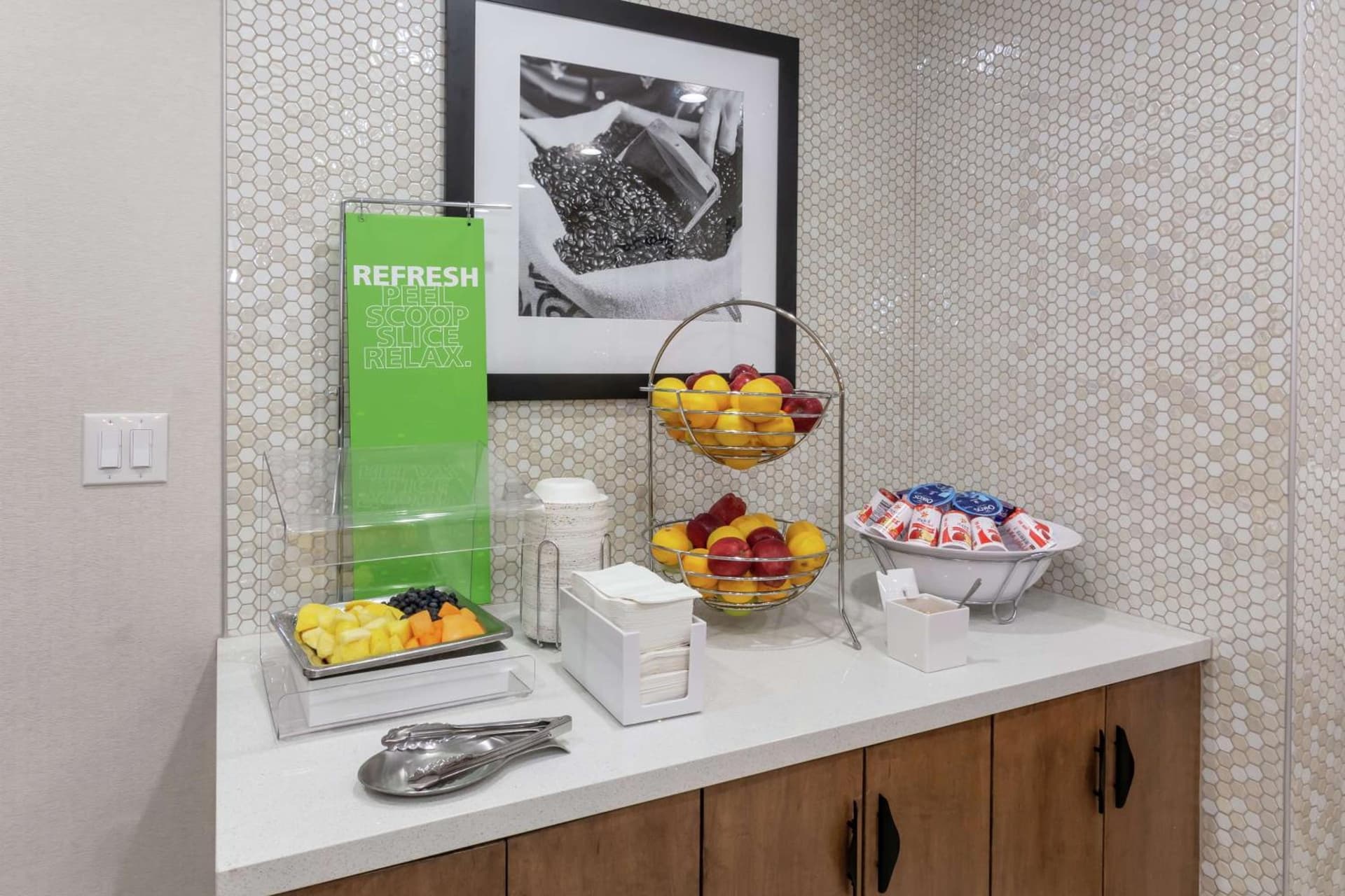 Hampton Inn & Suites Dallas East gallery photo in Dallas, TX — image 27