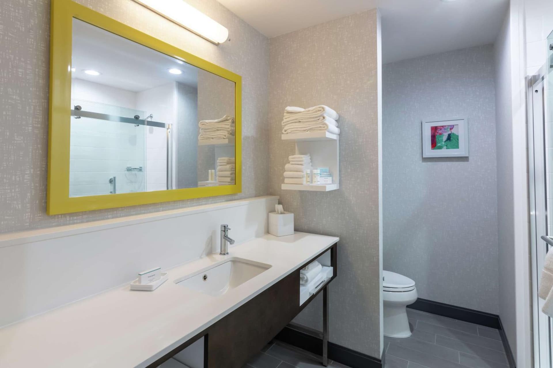 Hampton Inn & Suites Dallas East gallery photo in Dallas, TX — image 5