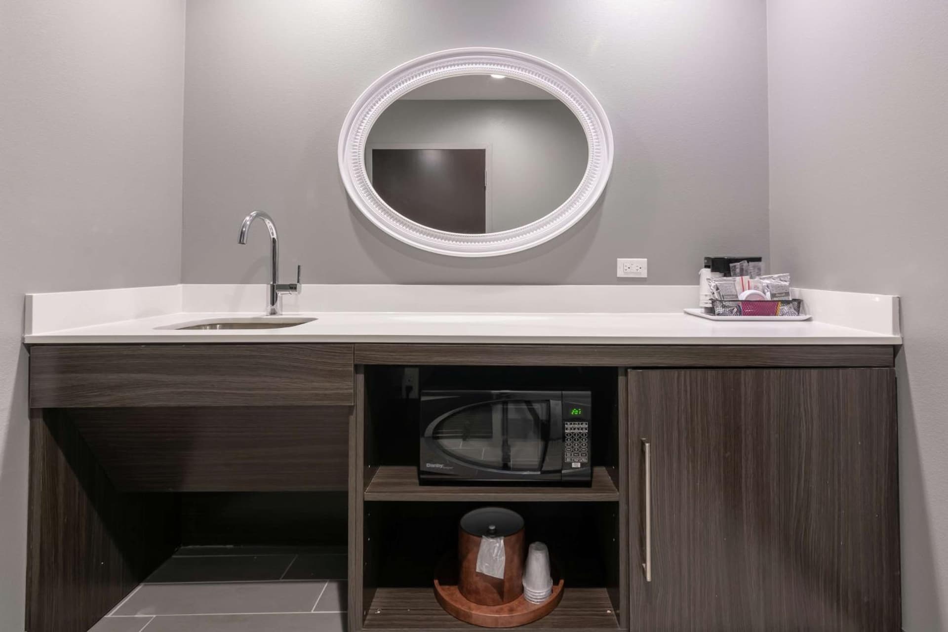 Hampton Inn & Suites Dallas East gallery photo in Dallas, TX — image 16
