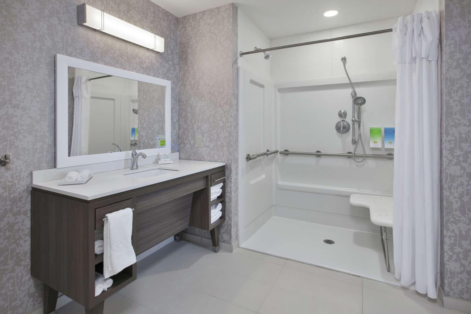 Home2 Suites By Hilton Holland gallery photo in Holland, MI — image 15
