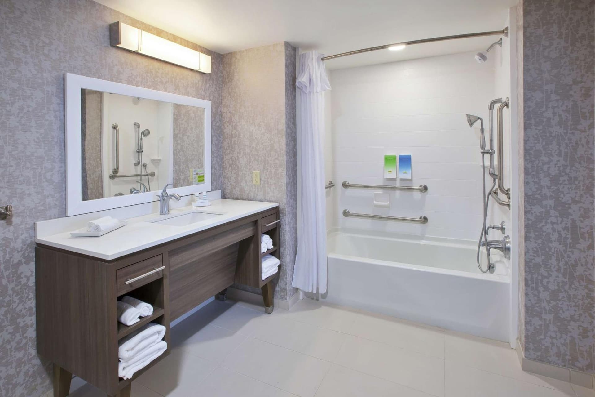 Home2 Suites By Hilton Holland gallery photo in Holland, MI — image 18