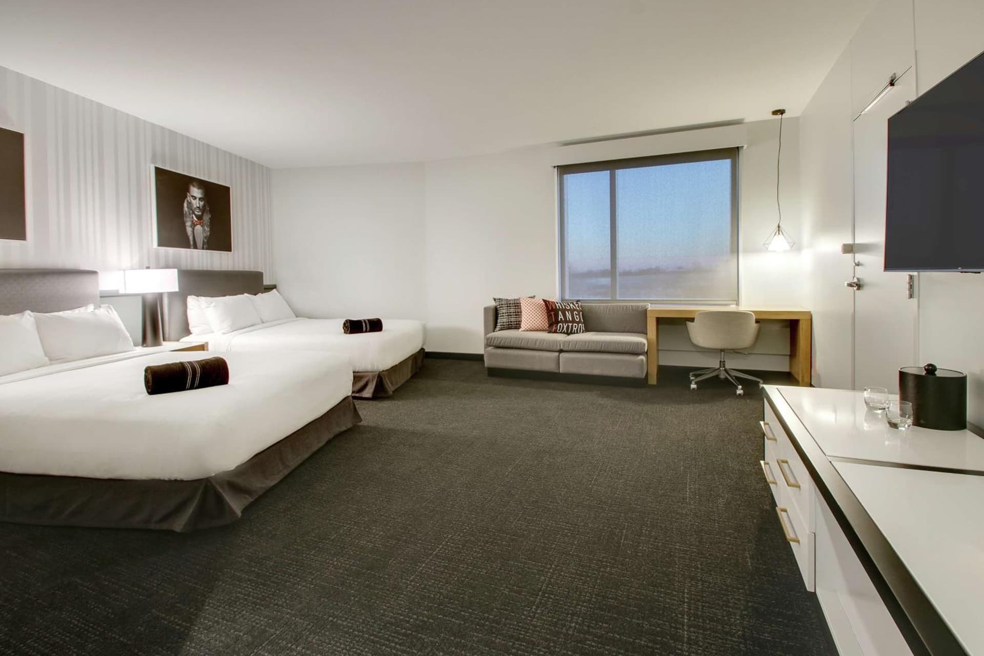 The Rose Chicago, Tapestry Collection By Hilton gallery photo in Rosemont, IL — image 4