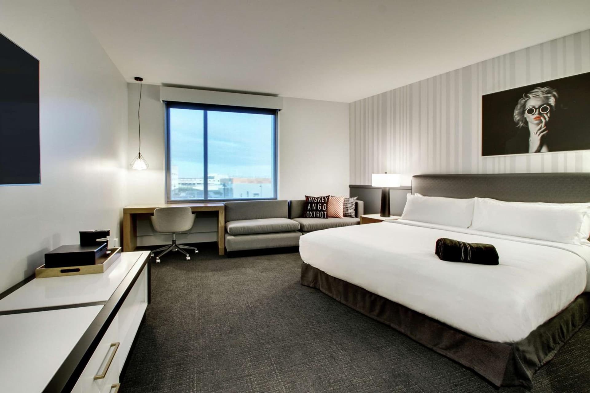The Rose Chicago, Tapestry Collection By Hilton gallery photo in Rosemont, IL — image 48