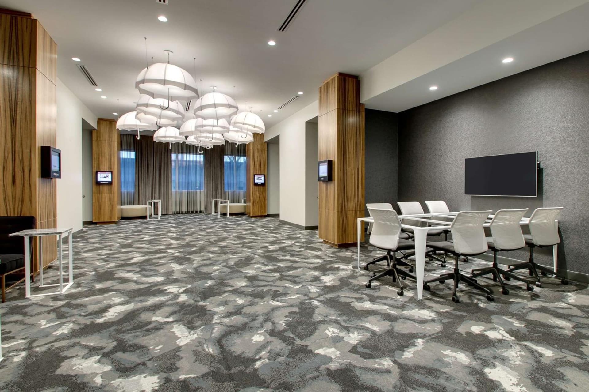 The Rose Chicago, Tapestry Collection By Hilton gallery photo in Rosemont, IL — image 5