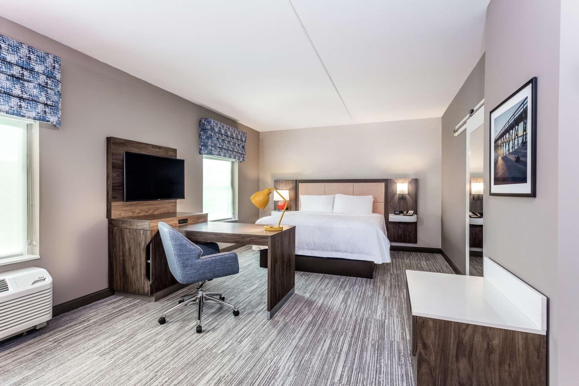Hampton Inn & Suites Kittery-Portsmouth gallery photo in Kittery — image 4