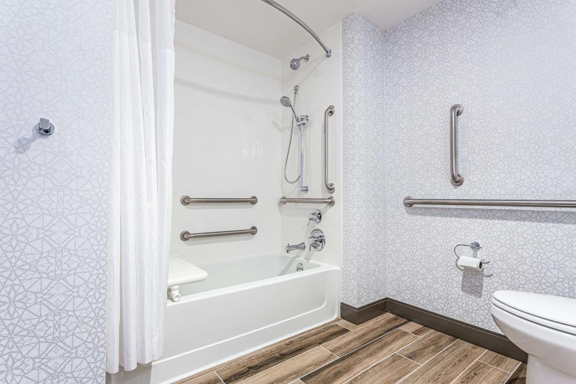 Hampton Inn & Suites Kittery-Portsmouth gallery photo in Kittery — image 9