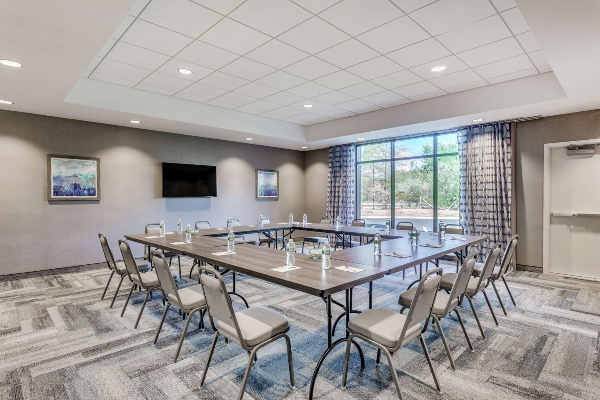 Hampton Inn & Suites Kittery-Portsmouth gallery photo in Kittery — image 21