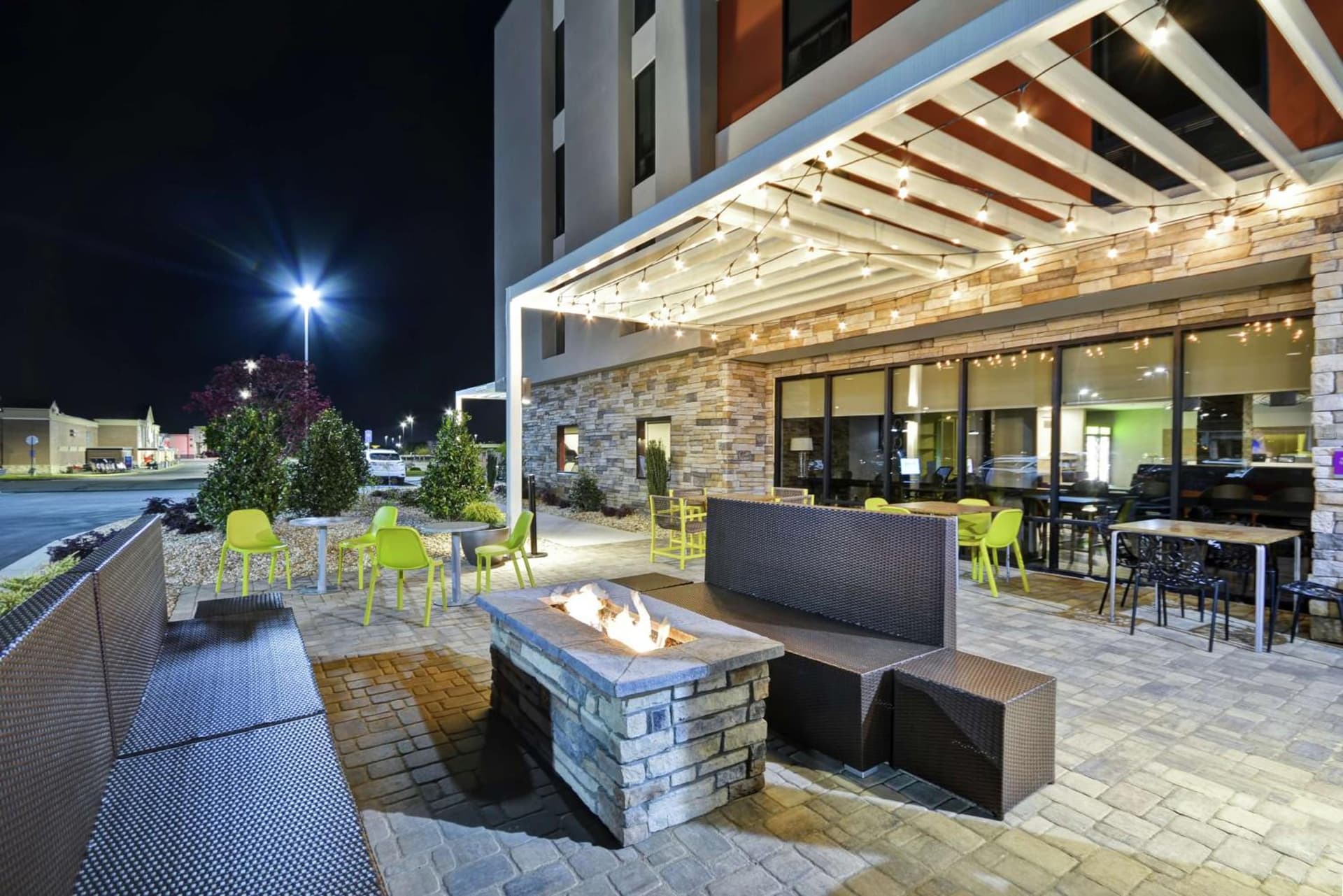 Home2 Suites By Hilton Warner Robins interior in Warner Robins, GA — gallery photo 2