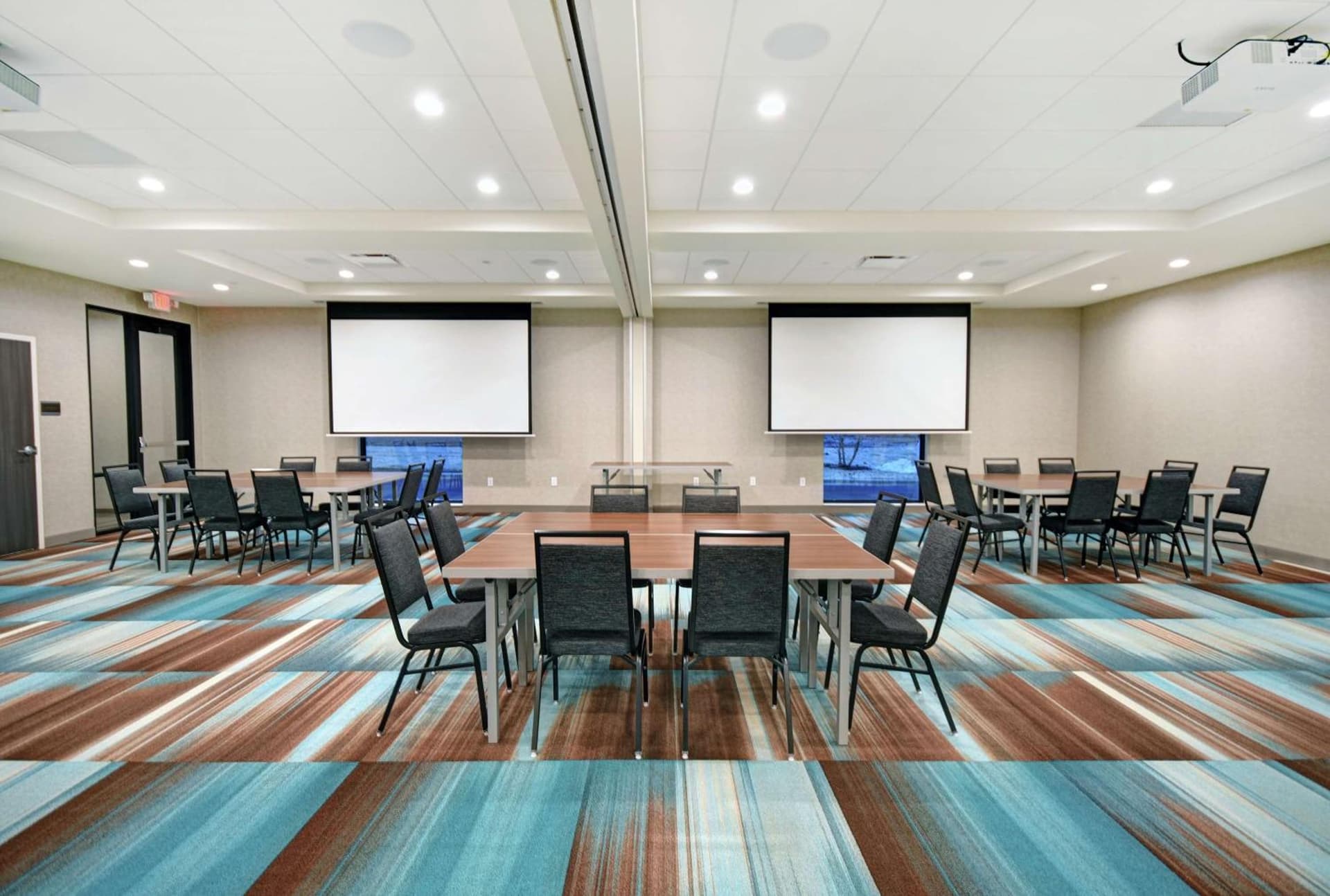 Home2 Suites By Hilton Beloit gallery photo in Beloit, WI — image 27