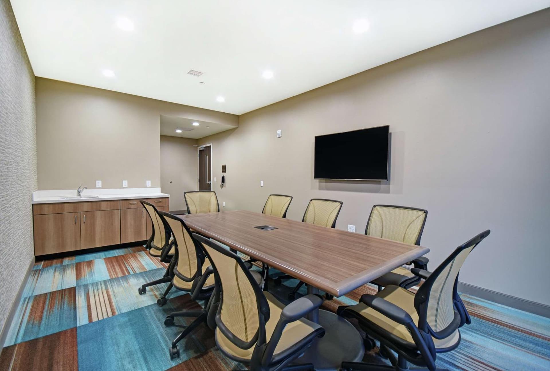 Home2 Suites By Hilton Beloit gallery photo in Beloit, WI — image 37