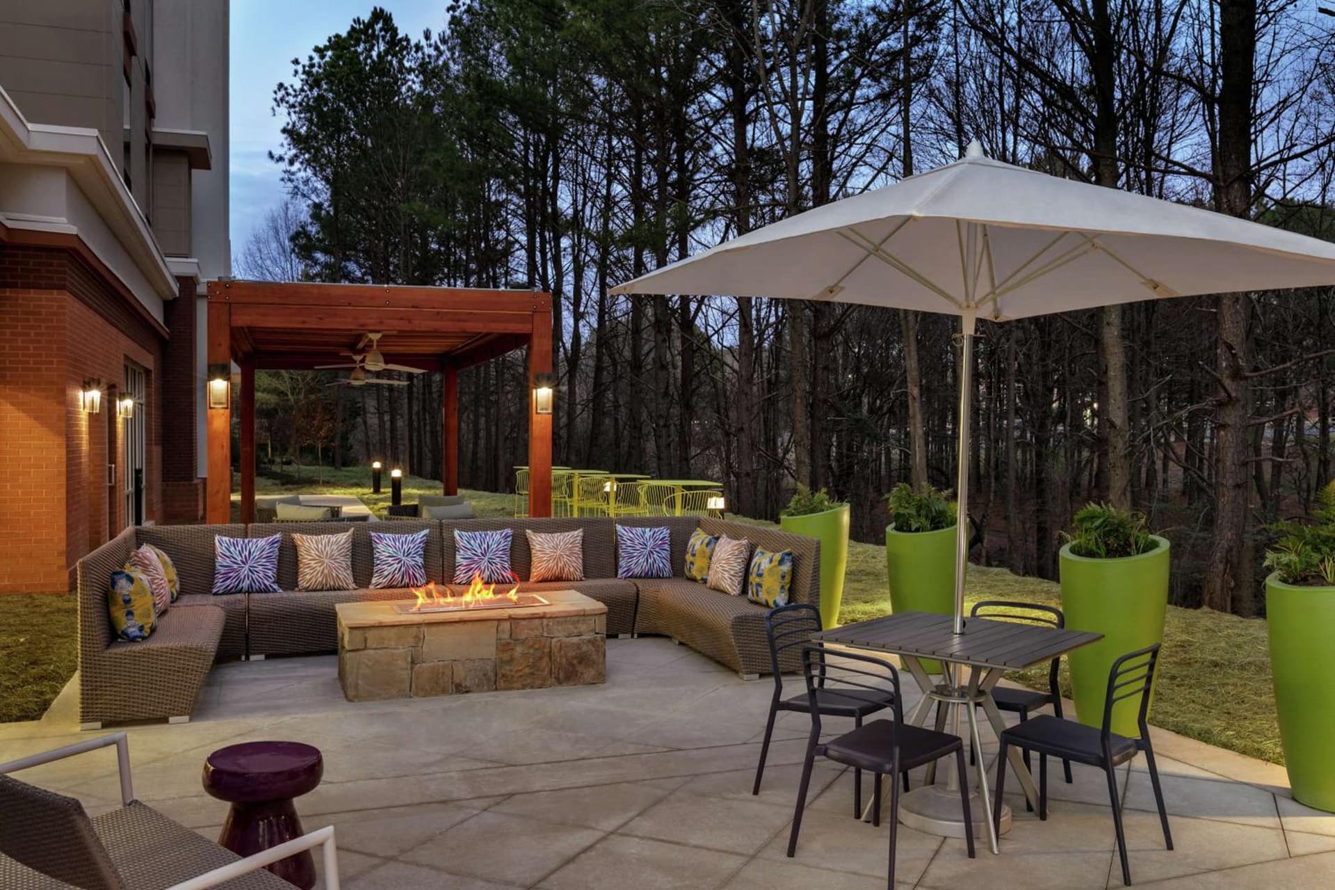 Hampton Inn And Suites By Hilton Johns Creek interior in Johns Creek, GA — gallery photo 2