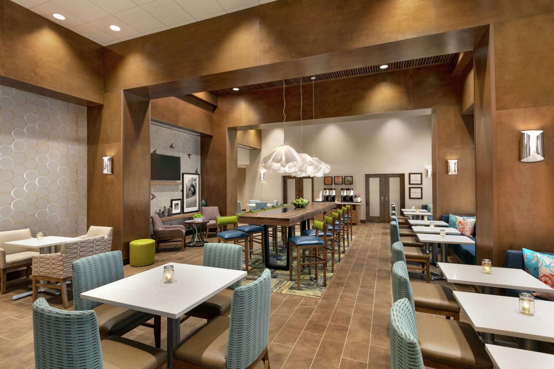 Hampton Inn And Suites By Hilton Johns Creek gallery photo in Johns Creek, GA — image 20