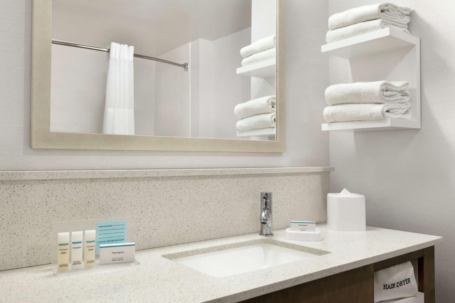 Hampton Inn And Suites By Hilton Johns Creek gallery photo in Johns Creek, GA — image 12