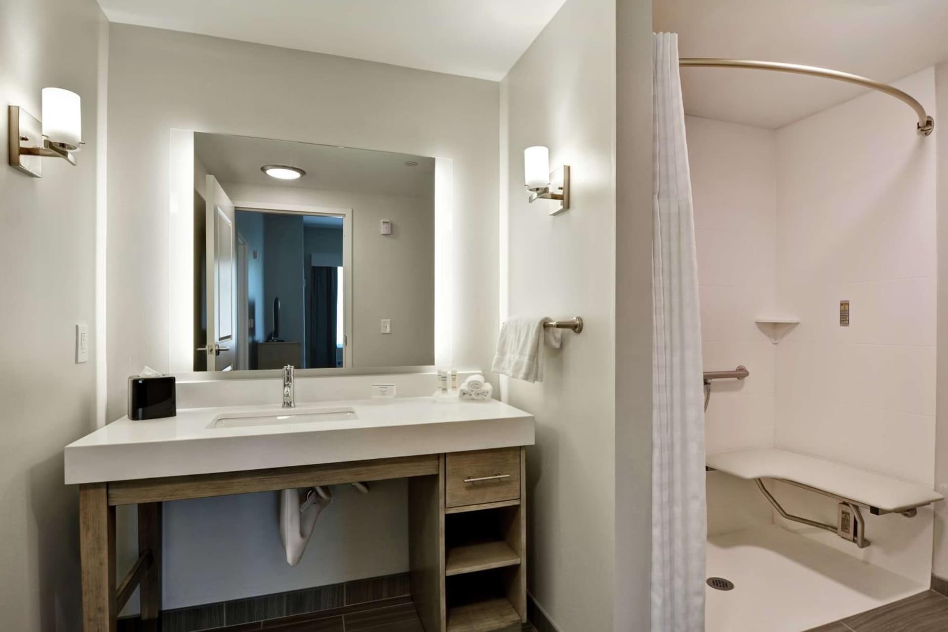 Homewood Suites By Hilton Hadley Amherst gallery photo in Hadley — image 21