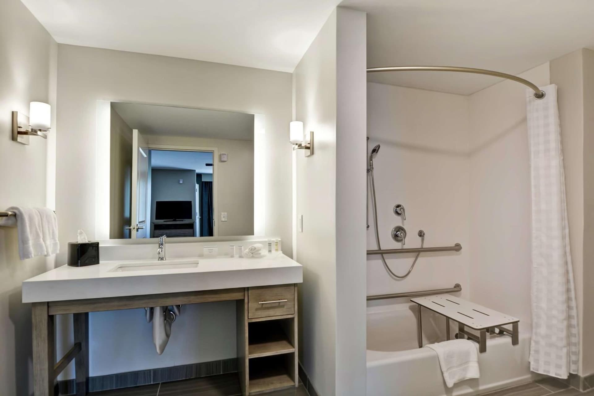 Homewood Suites By Hilton Hadley Amherst gallery photo in Hadley — image 41