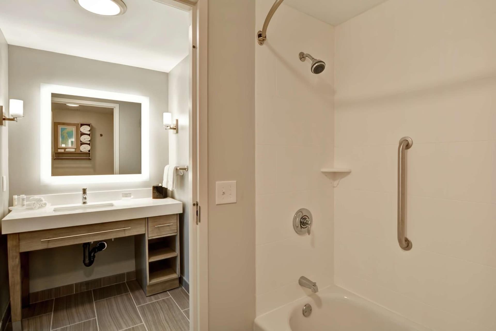 Homewood Suites By Hilton Hadley Amherst gallery photo in Hadley — image 32