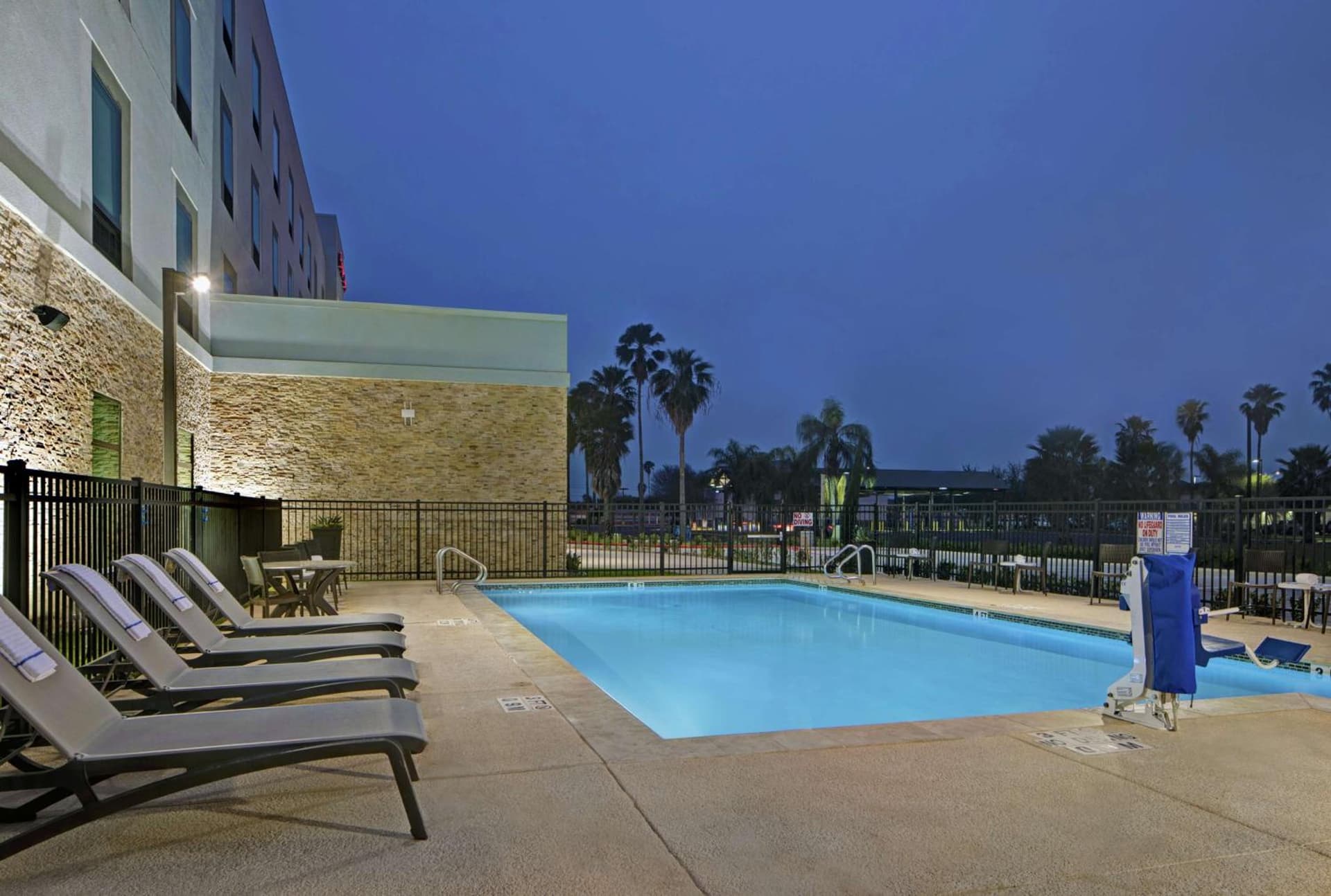 Hampton Inn Weslaco gallery photo in Weslaco, TX — image 13
