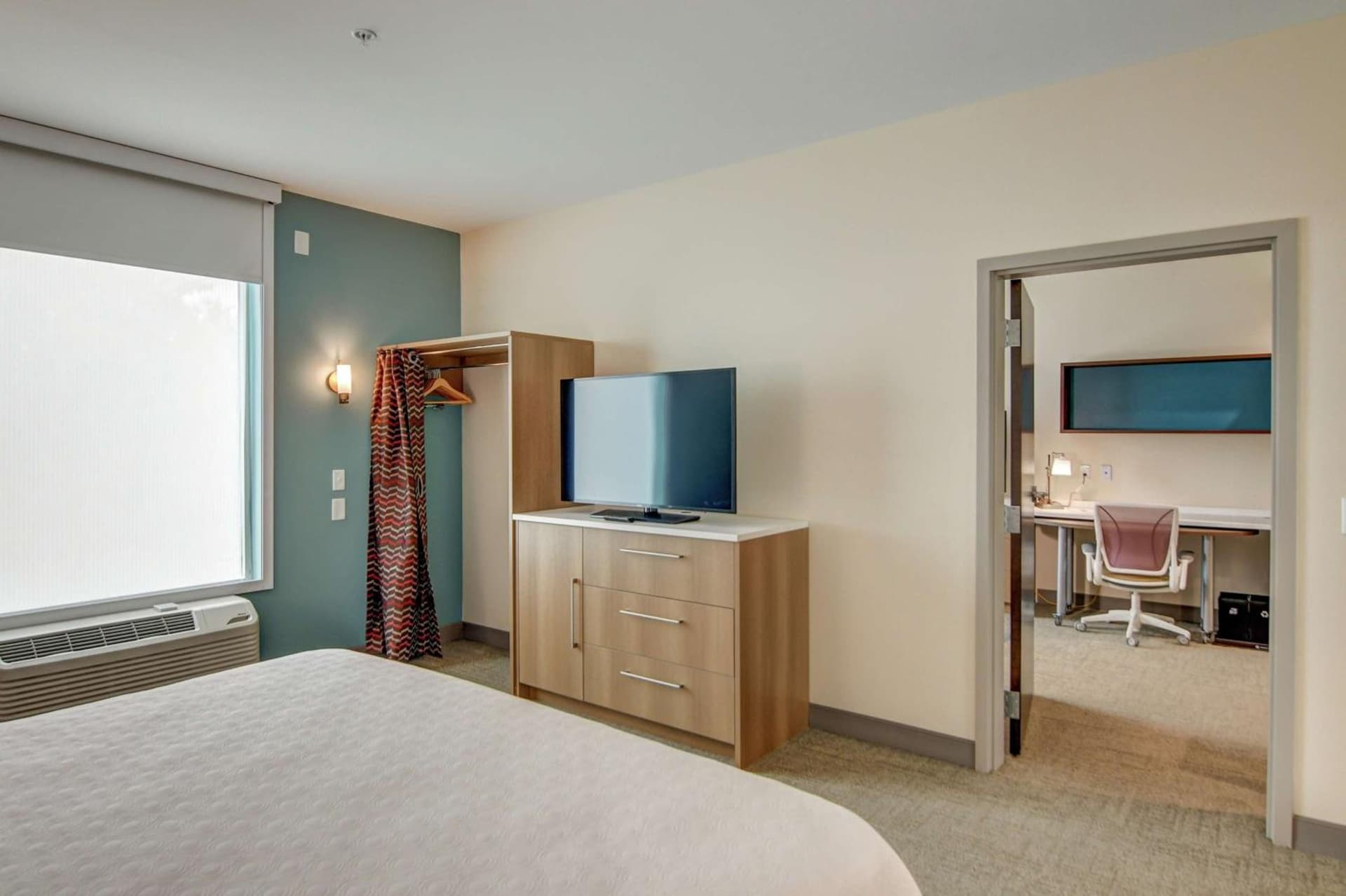 Home2 Suites By Hilton Foley interior in Foley, AL — gallery photo 2