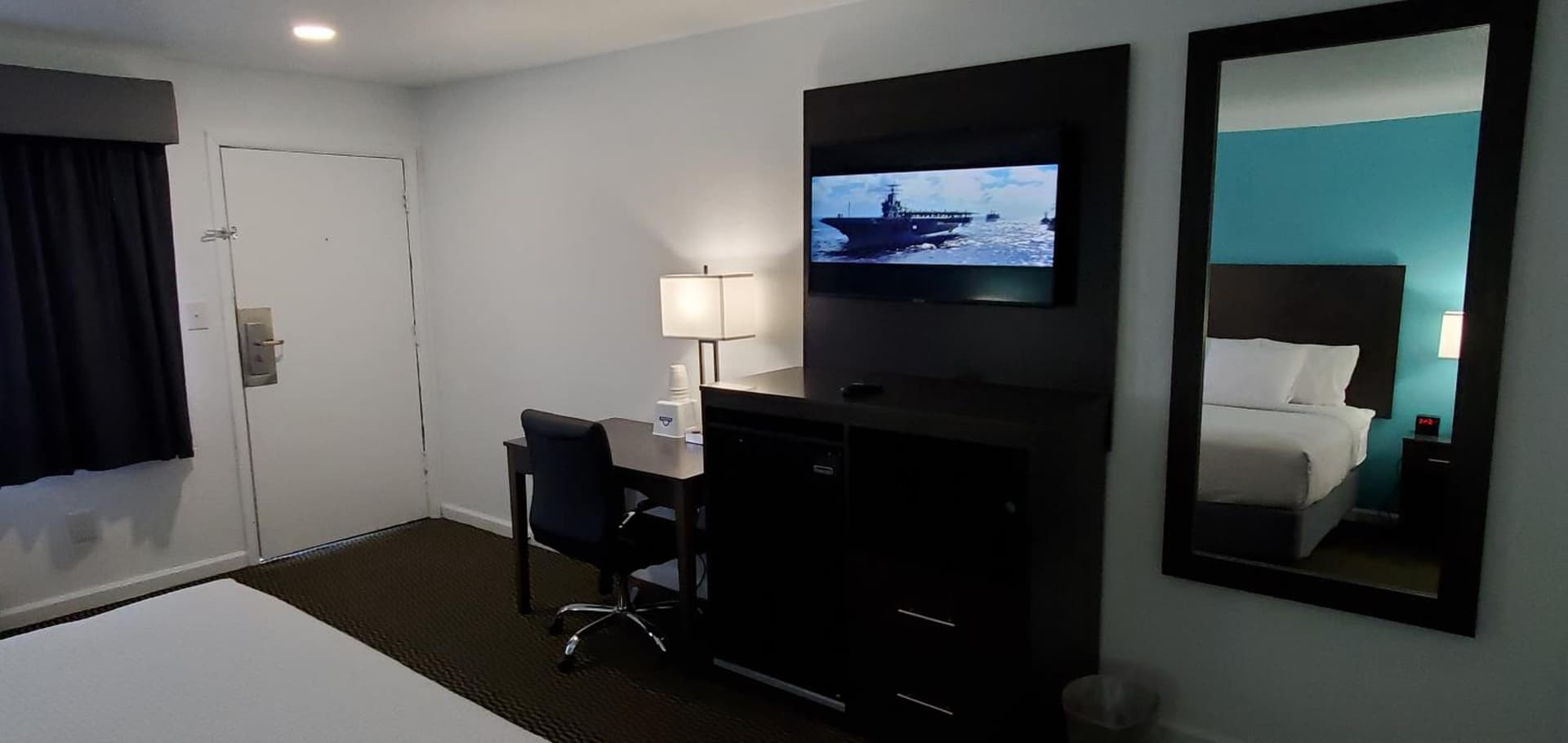 Travelodge by Wyndham Livonia Canton Novi Detroit Area gallery photo in Livonia, MI — image 13