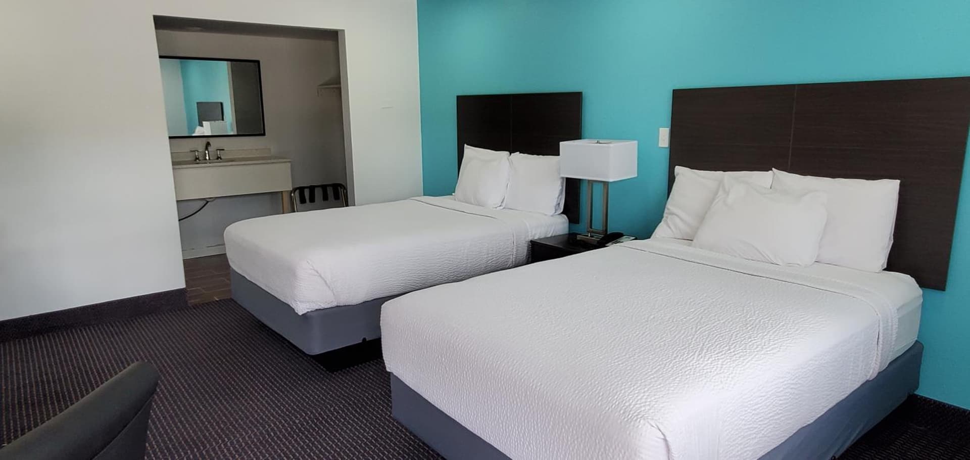 Travelodge by Wyndham Livonia Canton Novi Detroit Area gallery photo in Livonia, MI — image 16