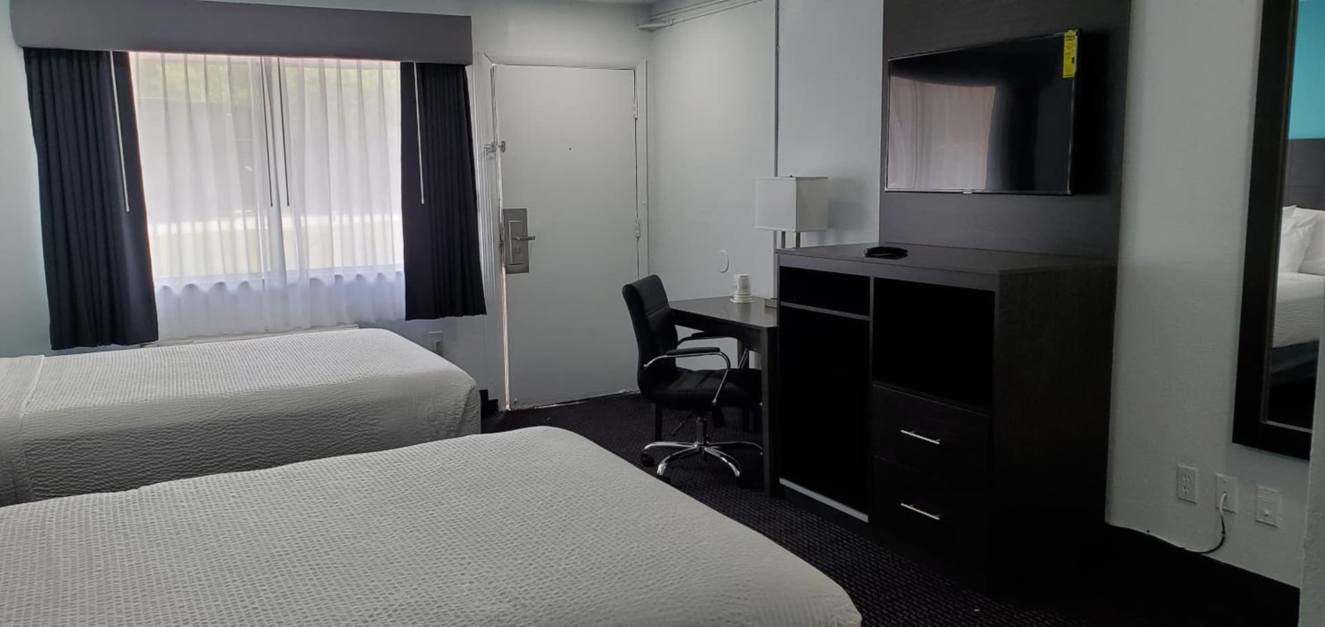 Travelodge by Wyndham Livonia Canton Novi Detroit Area gallery photo in Livonia, MI — image 22