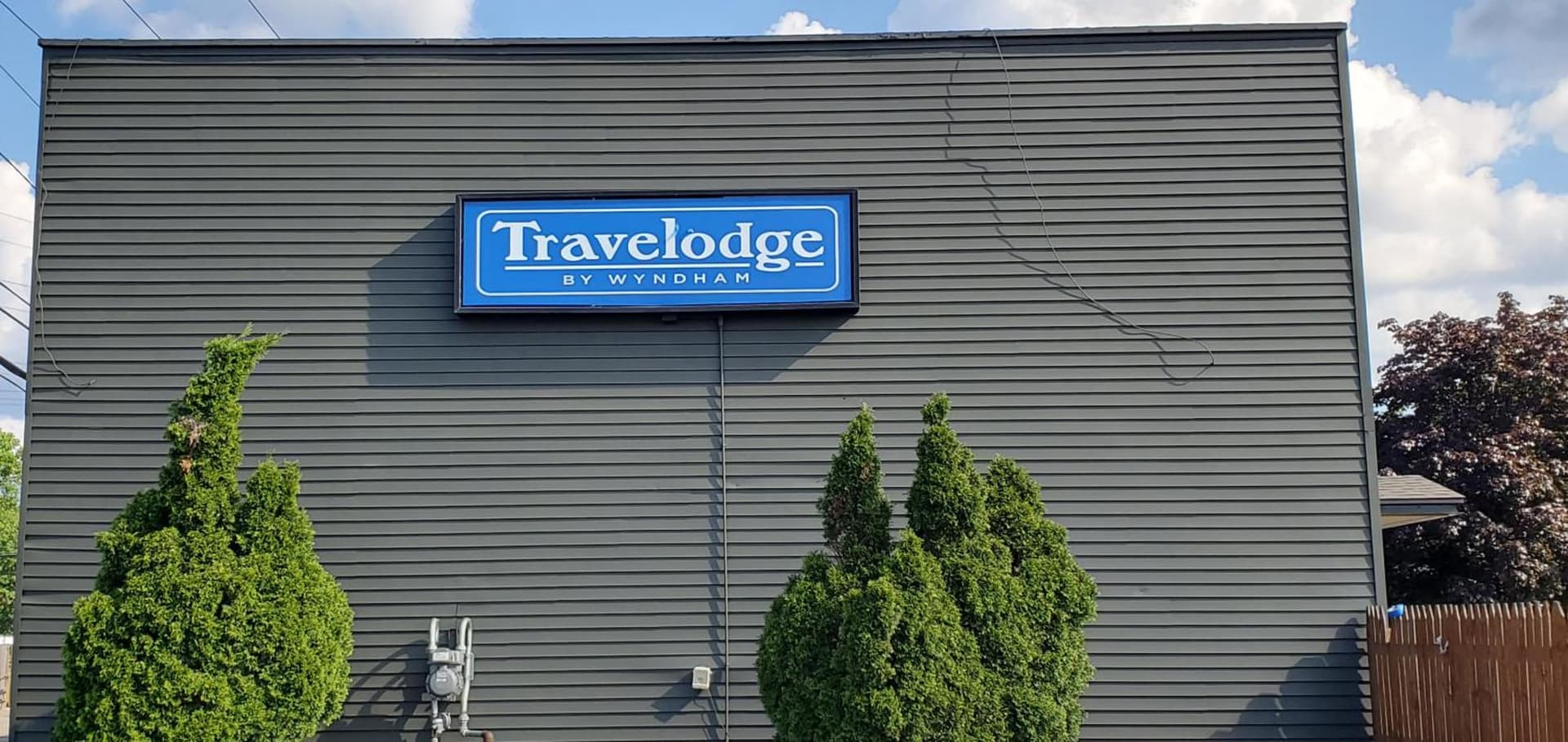 Travelodge by Wyndham Livonia Canton Novi Detroit Area gallery photo in Livonia, MI — image 25