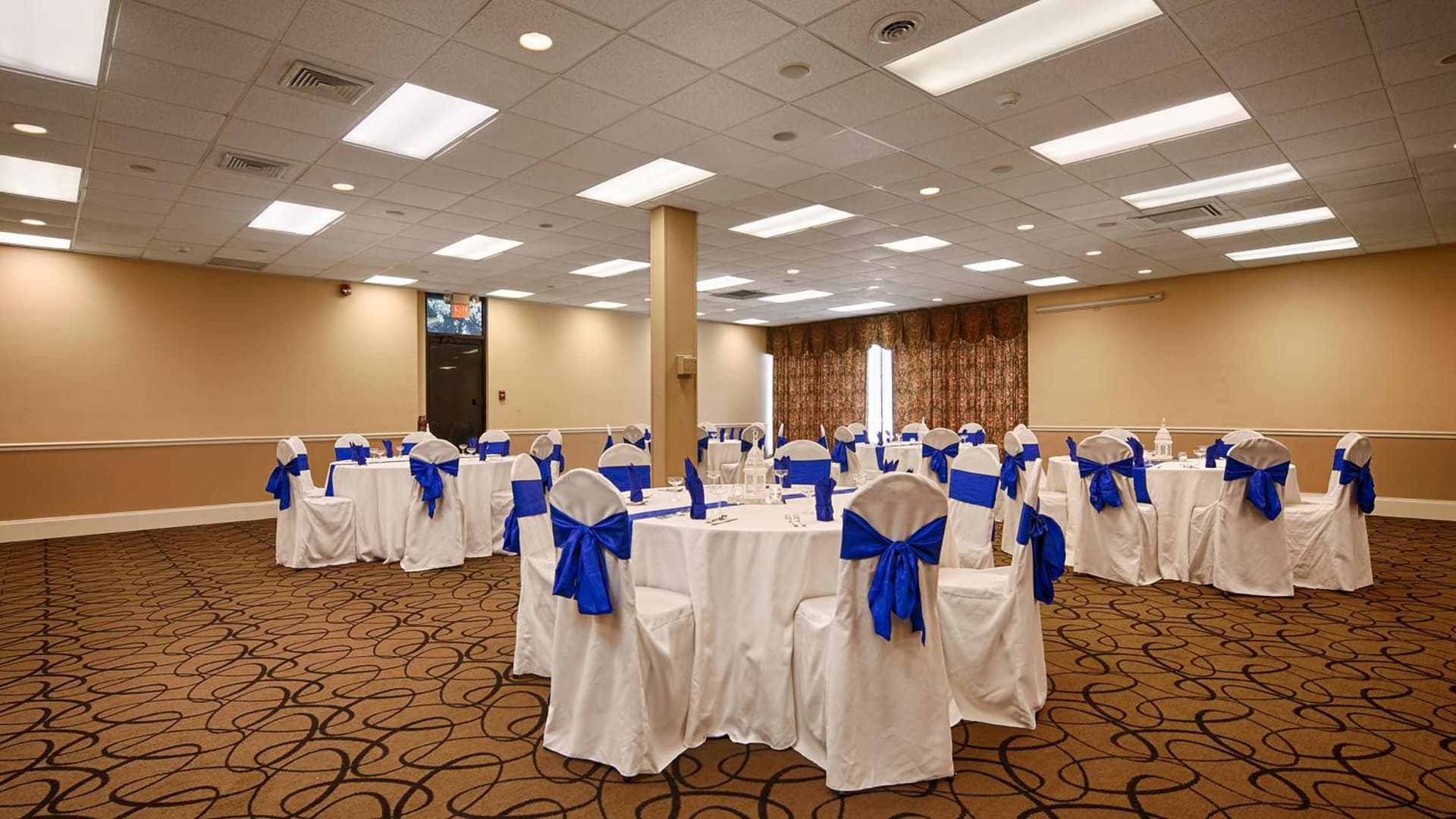 Days Inn & Suites by Wyndham Johnson City gallery photo in Johnson City, TN — image 15