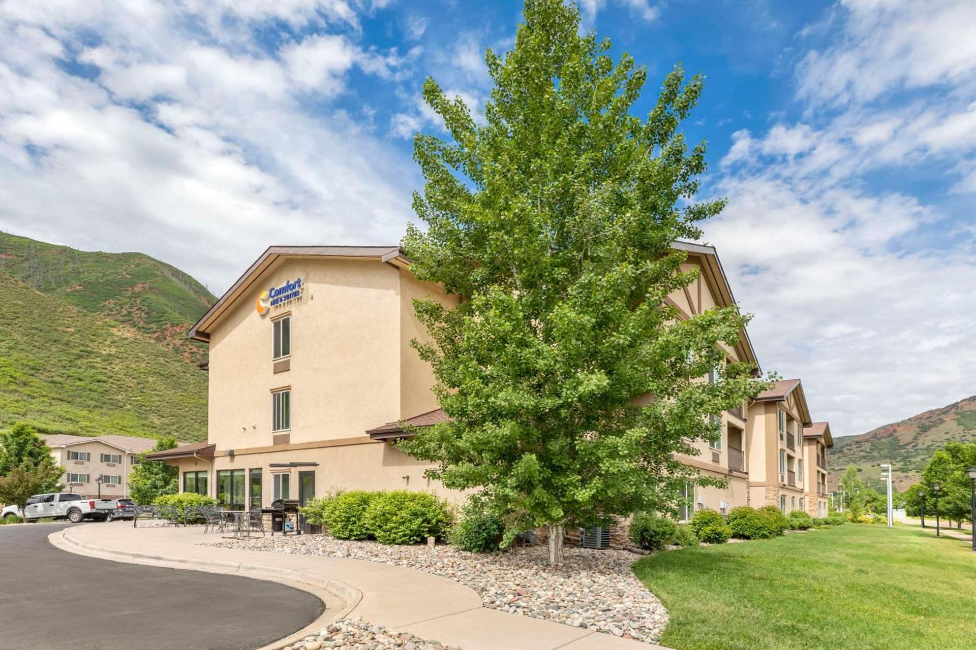 Comfort Inn & Suites Glenwood Springs On The River featured exterior or lobby in Glenwood Springs, CO — similar hotel