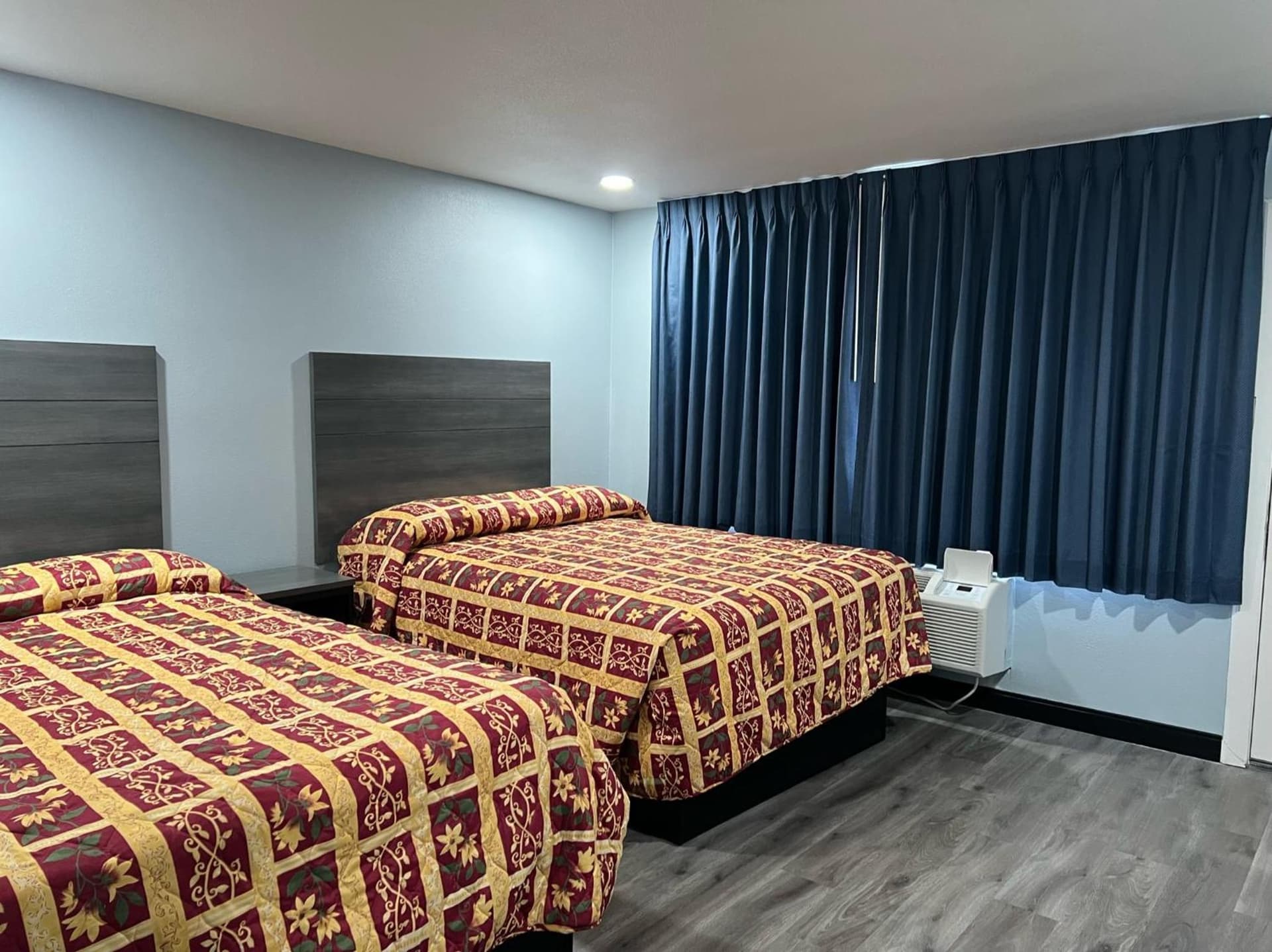 Travel Inn Gilroy interior in Gilroy, CA — gallery photo 2