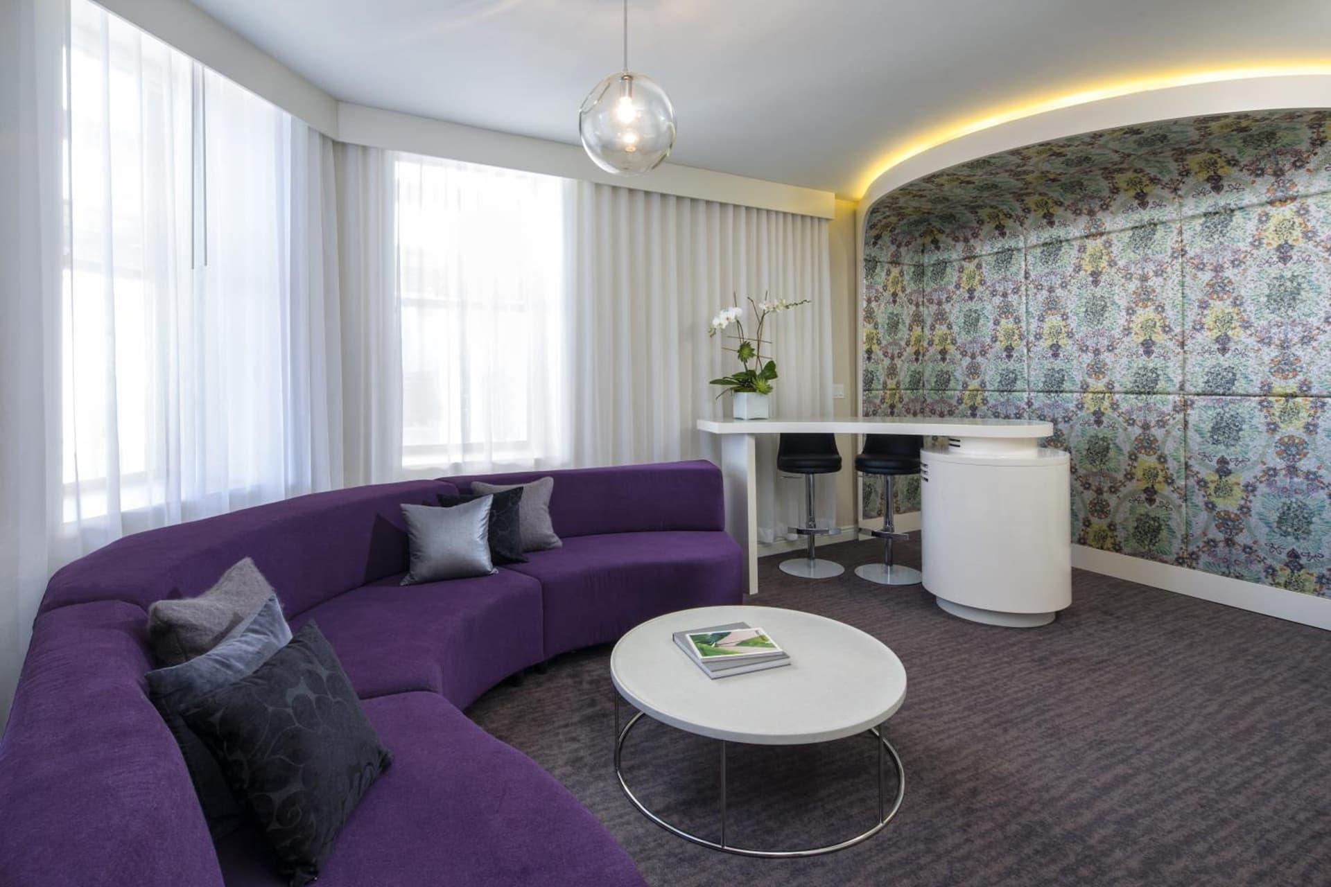 Dream Midtown, by Hyatt interior in New York, NY — gallery photo 2