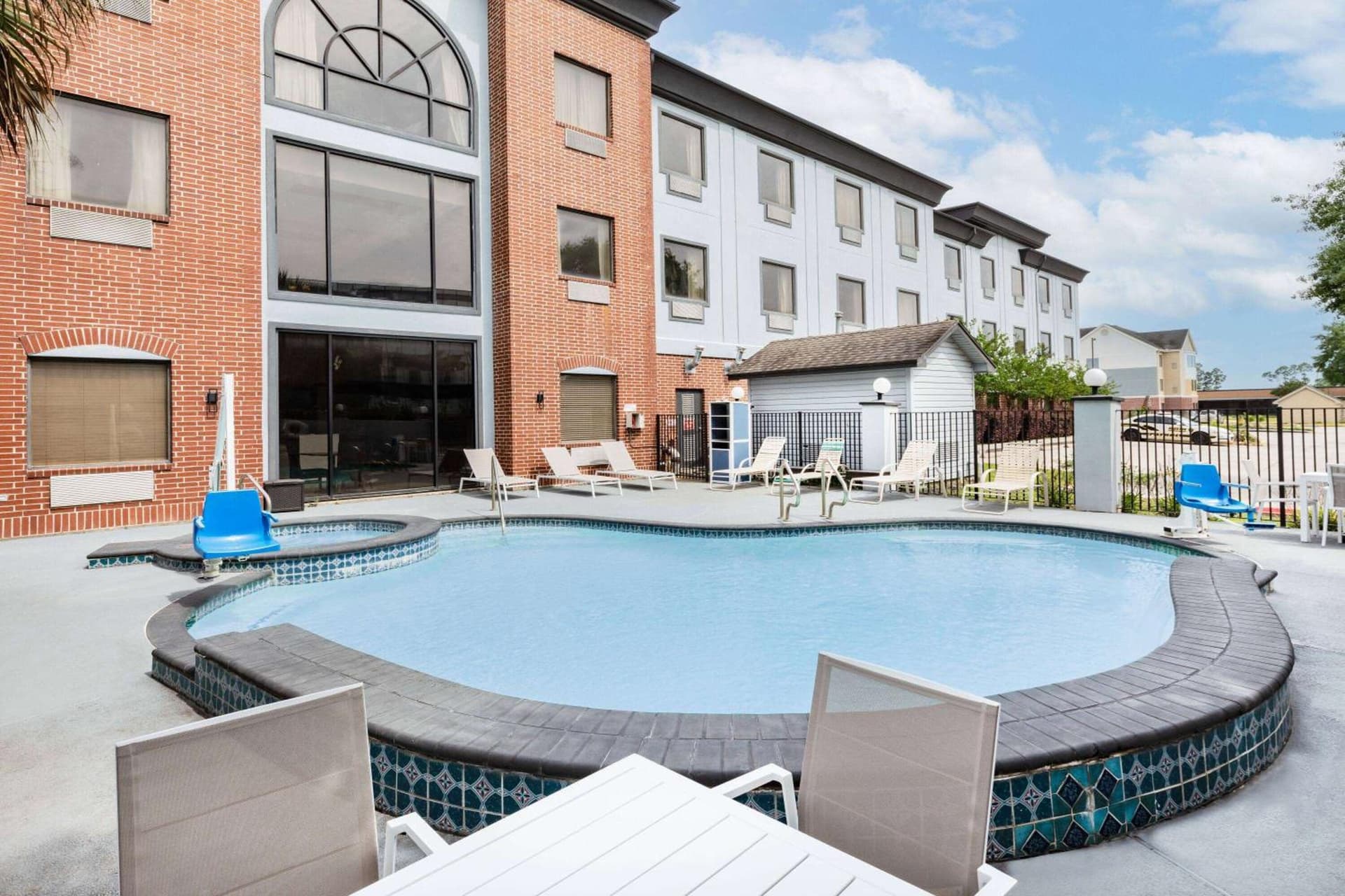 Wingate by Wyndham Houston Bush Intercontinental Airport gallery photo in Houston, TX — image 26