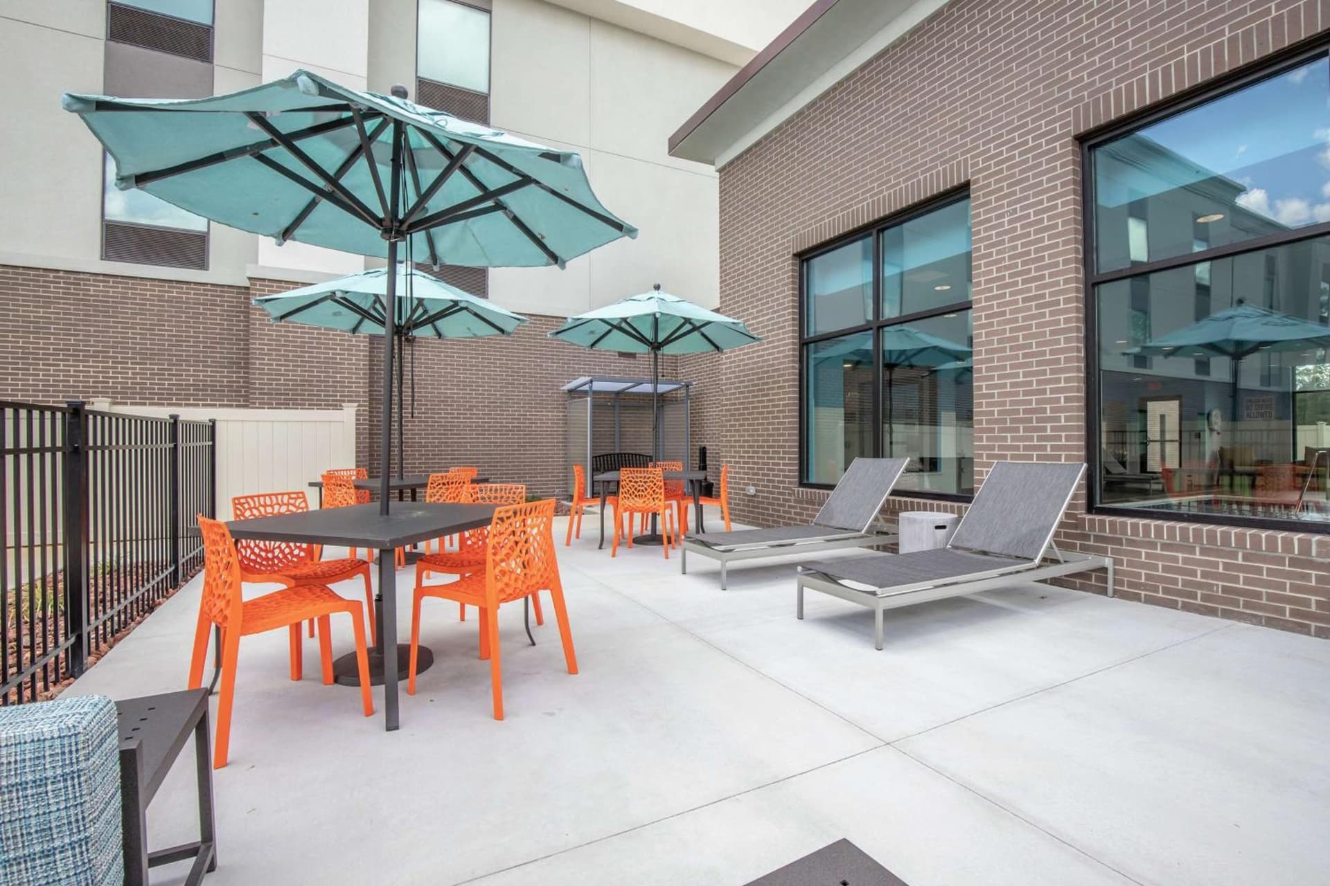 Hampton Inn Camden, SC interior in Camden, SC — gallery photo 2