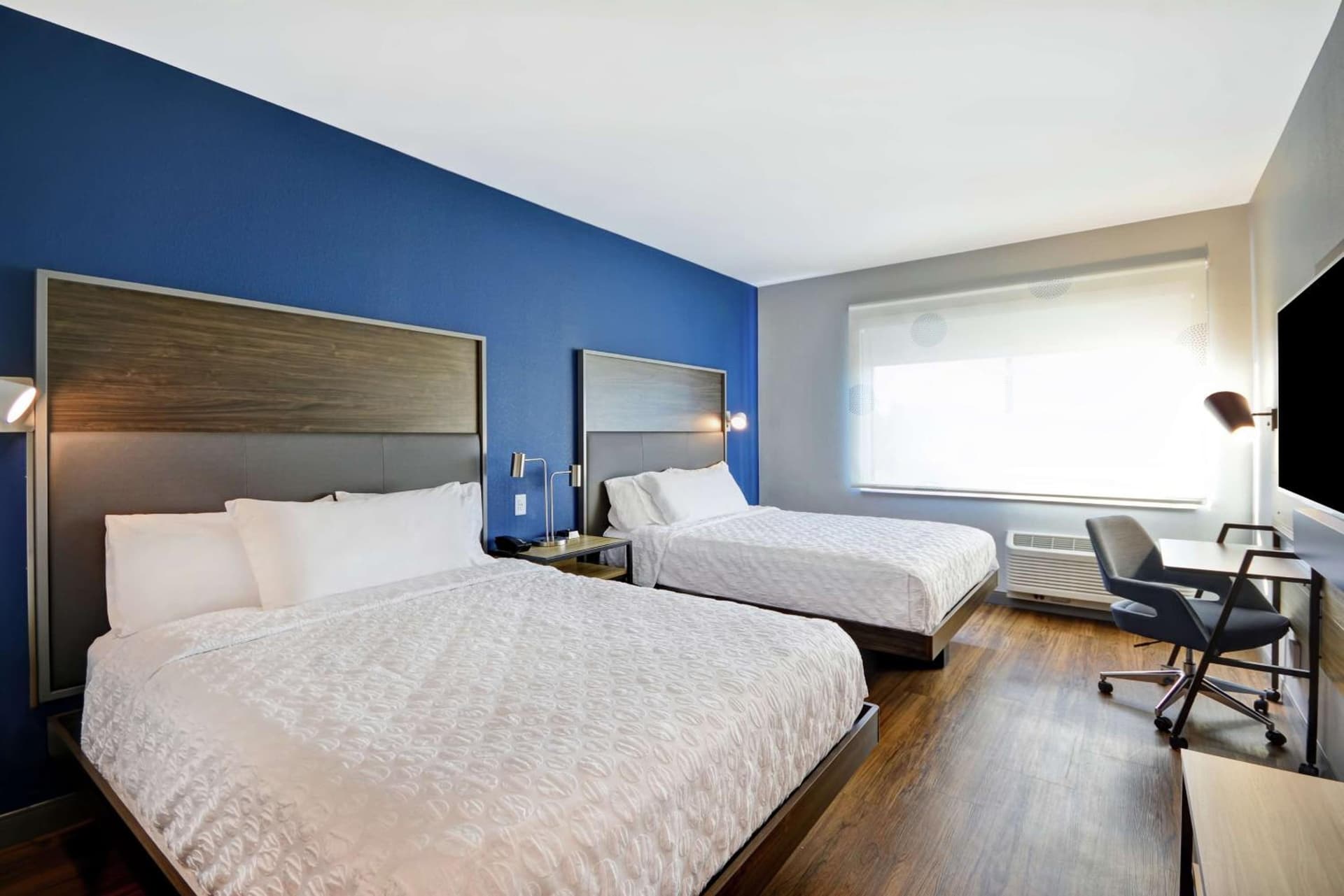 Tru By Hilton Huber Heights Dayton interior in Huber Heights, OH — gallery photo 2