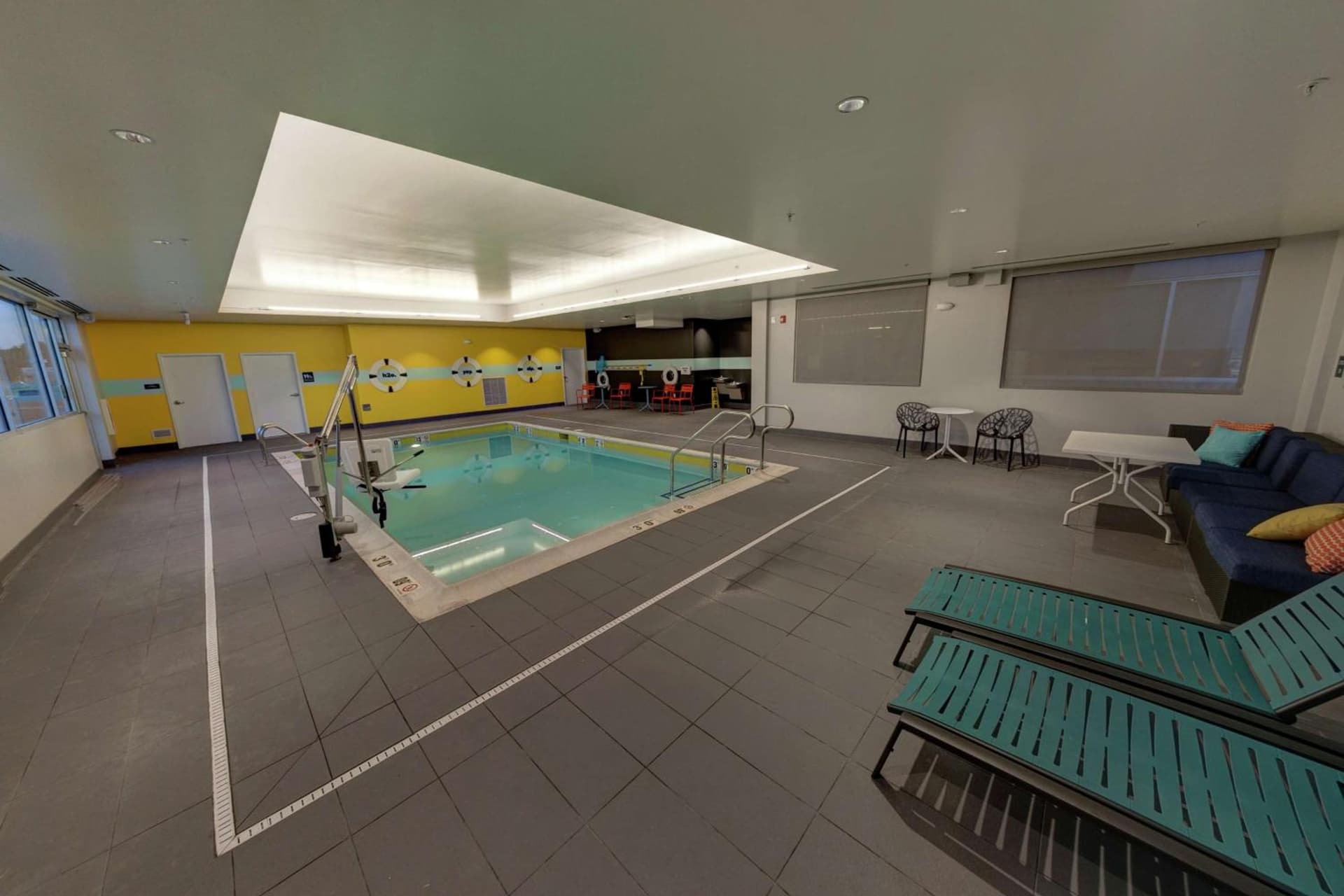 Tru By Hilton Georgetown interior in Georgetown, DE — gallery photo 2