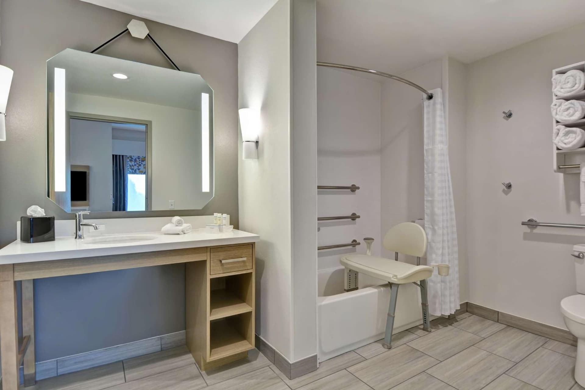 Homewood Suites By Hilton Lynchburg gallery photo in Lynchburg, VA — image 23