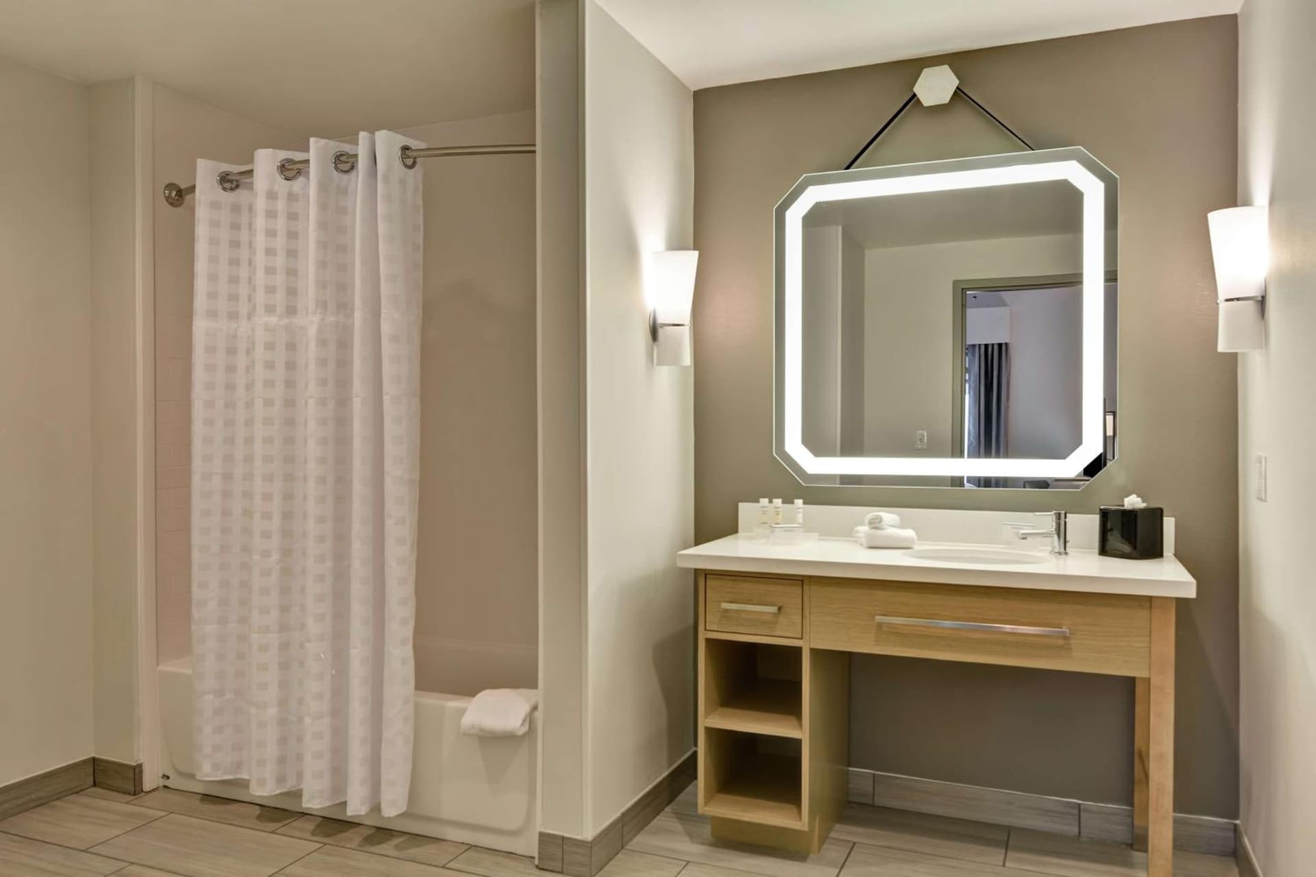 Homewood Suites By Hilton Lynchburg gallery photo in Lynchburg, VA — image 19