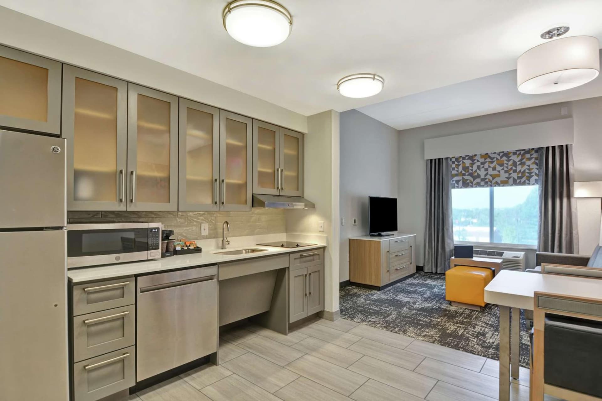 Homewood Suites By Hilton Lynchburg interior in Lynchburg, VA — gallery photo 2