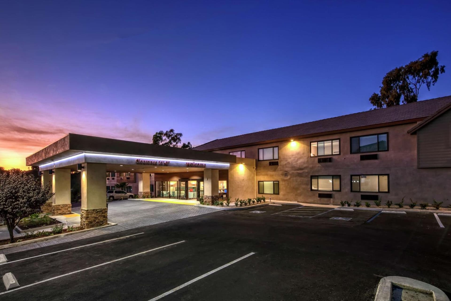 Hampton by Hilton Encinitas-Cardiff Encinitas, CA near Del Mar featured exterior or lobby in Encinitas, CA — similar hotel