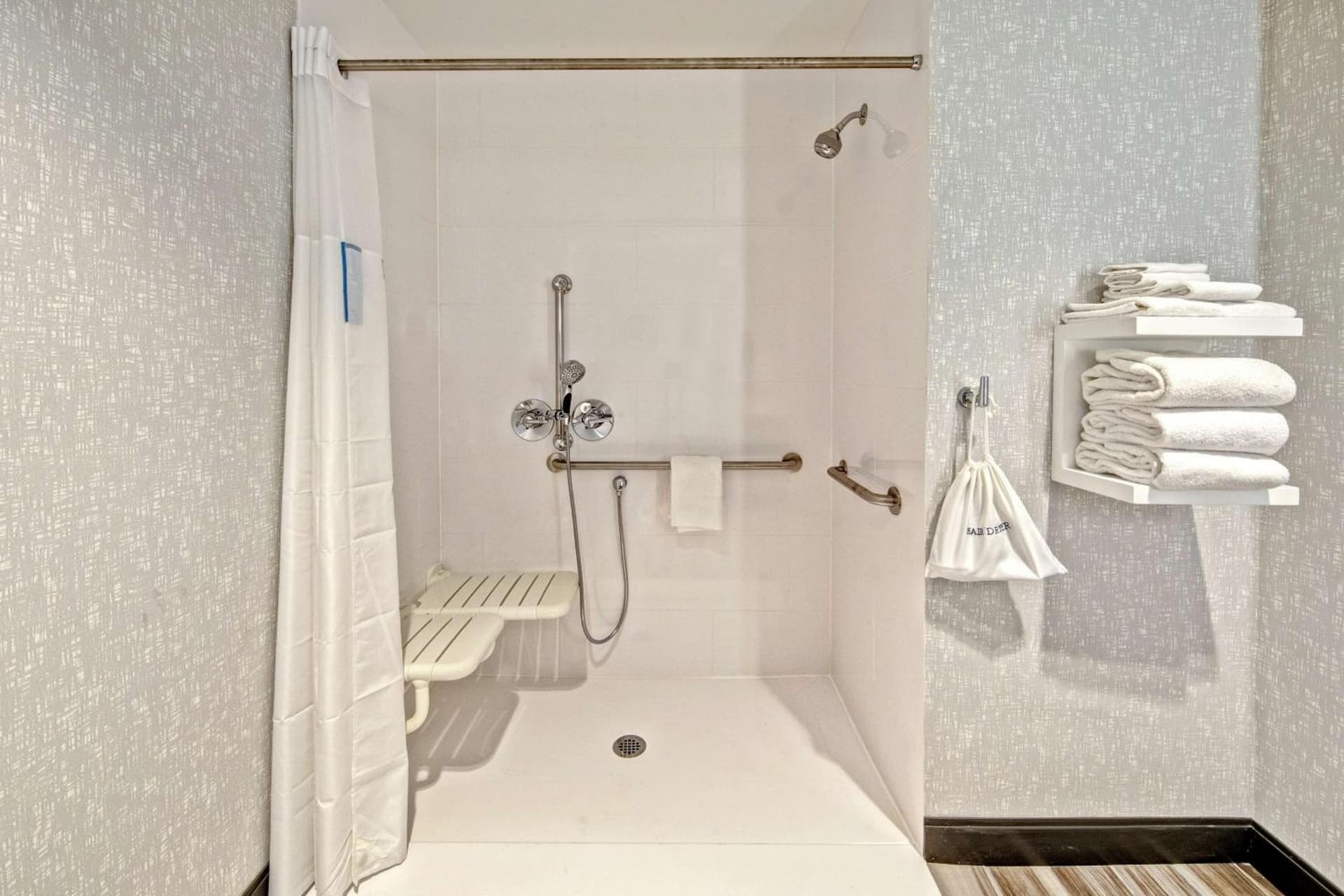 Hampton by Hilton Encinitas-Cardiff Encinitas, CA near Del Mar gallery photo in Encinitas, CA — image 19
