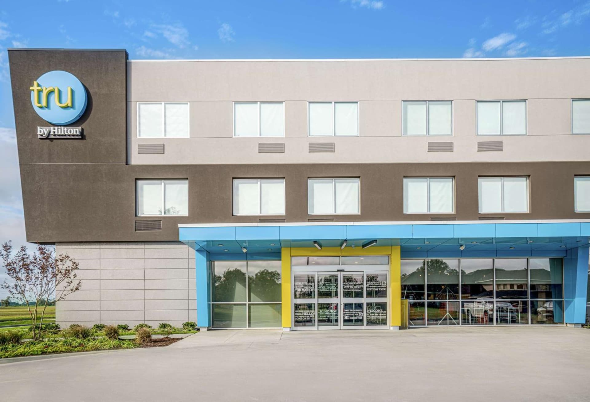 Tru By Hilton Greenville interior in Greenville, MS — gallery photo 2