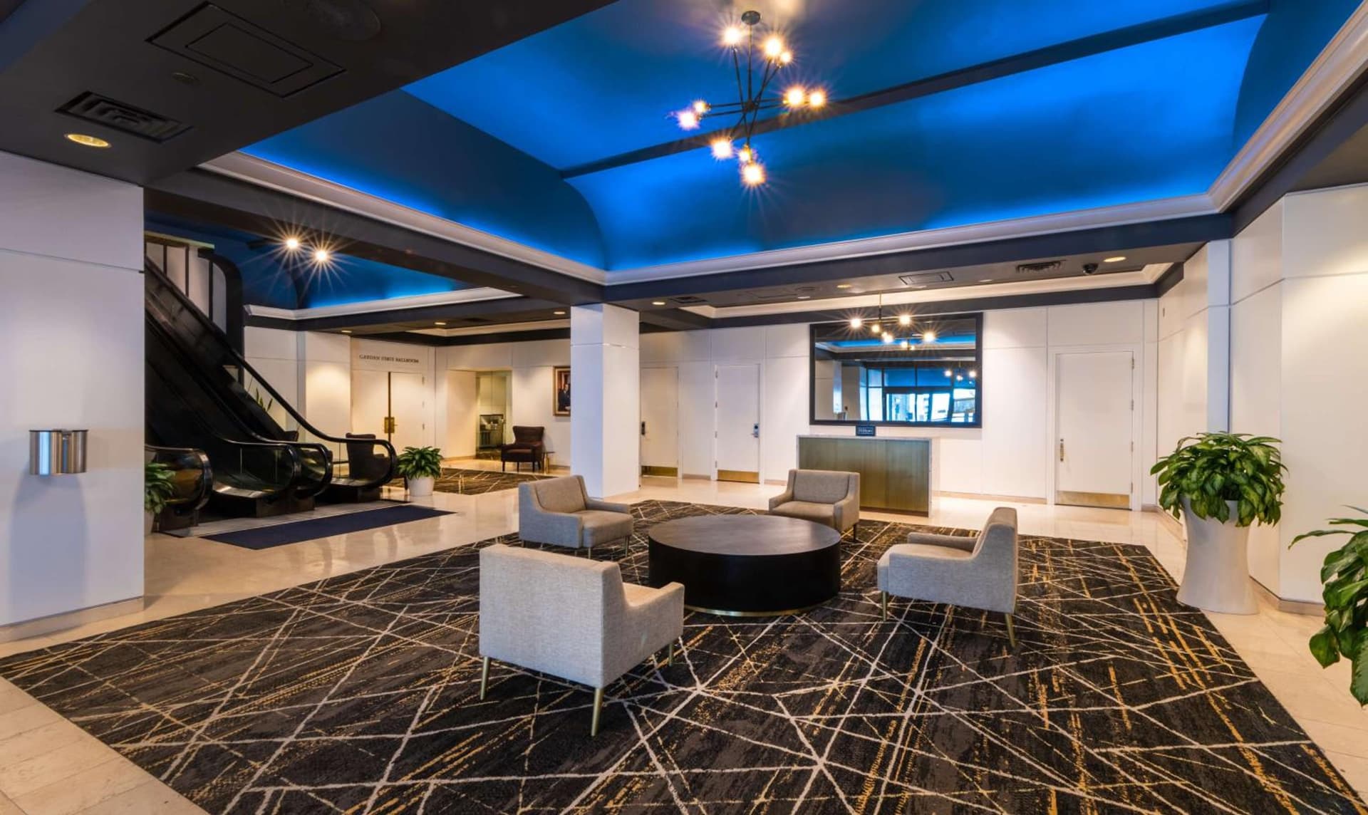 DoubleTree by Hilton Newark Penn Station gallery photo in Newark, NJ — image 16